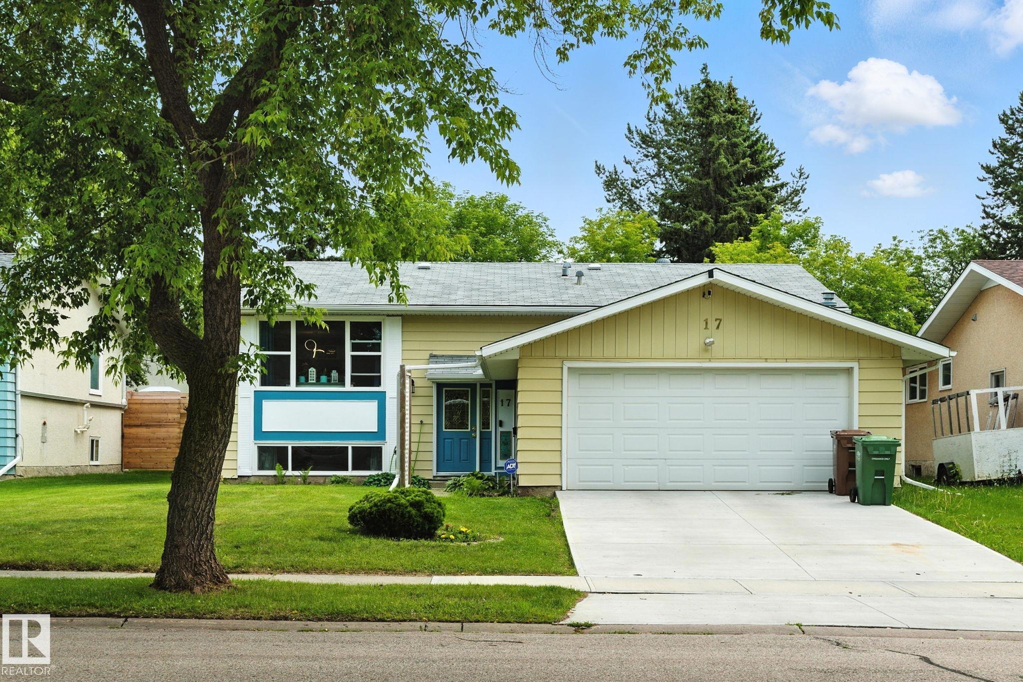 Second View of 17 AMBER Crescent, Akinsdale, St. Albert, Alberta, T8N 2J2