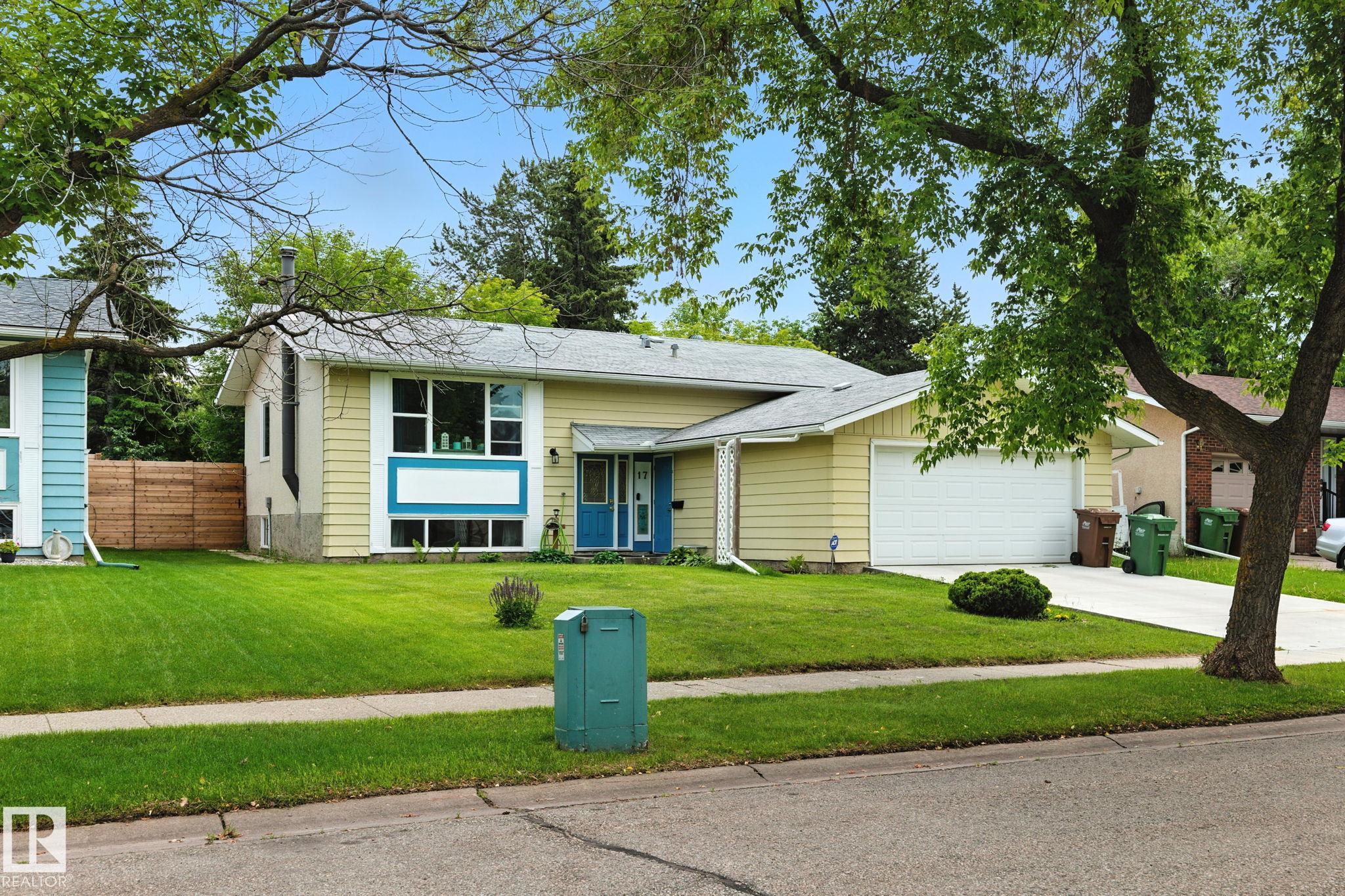 Third View of 17 AMBER Crescent, Akinsdale, St. Albert, Alberta, T8N 2J2