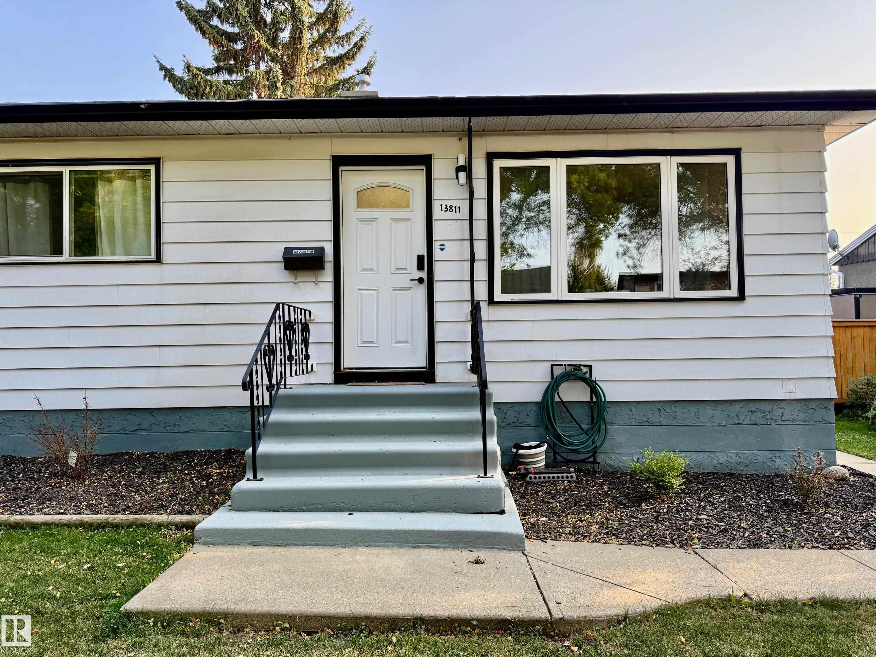 Second View of 13811 110A Avenue, North Glenora, Edmonton, Alberta, T5M 2N1