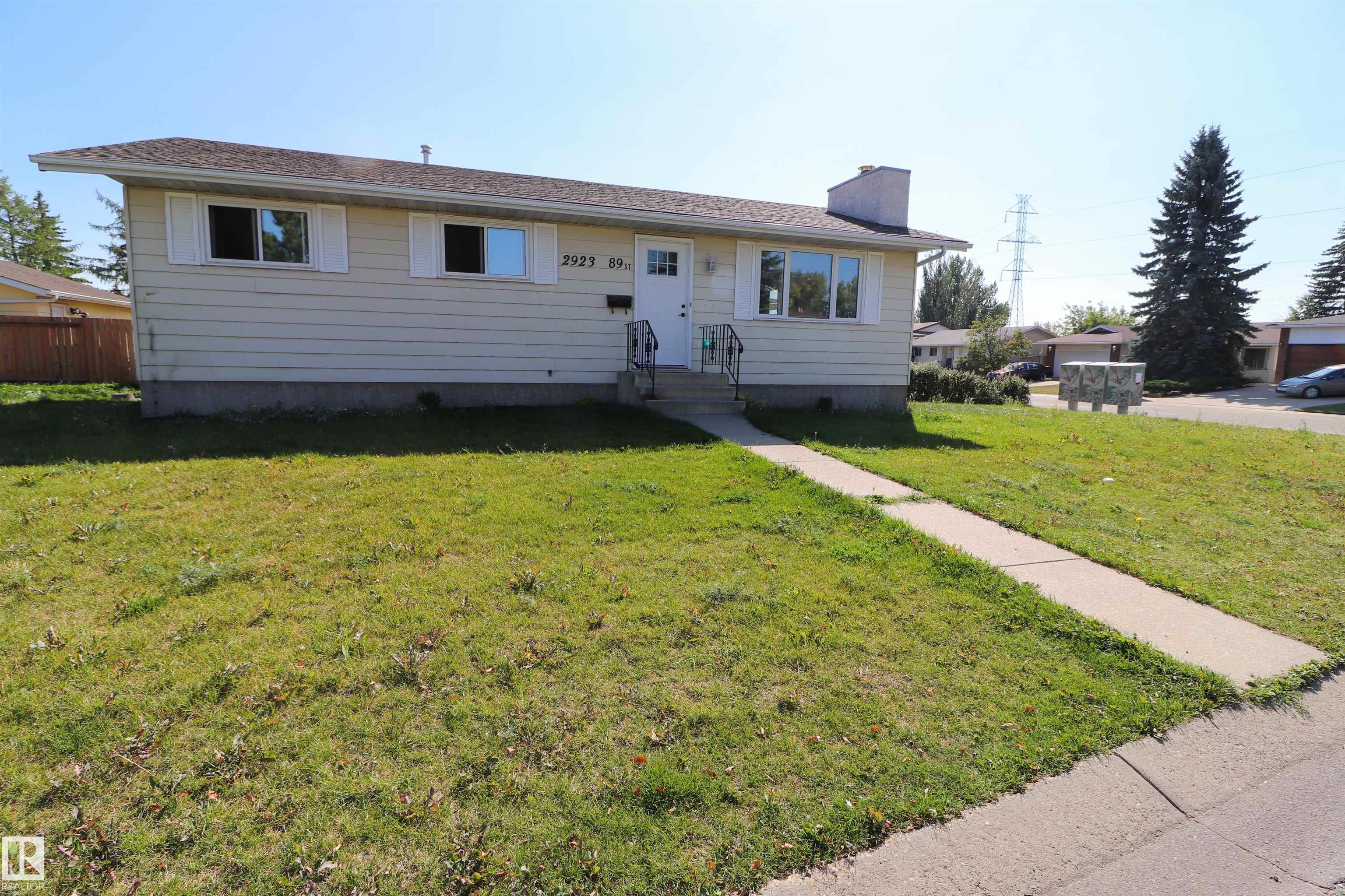 2923 89 Street NW, E4456966, Alberta,