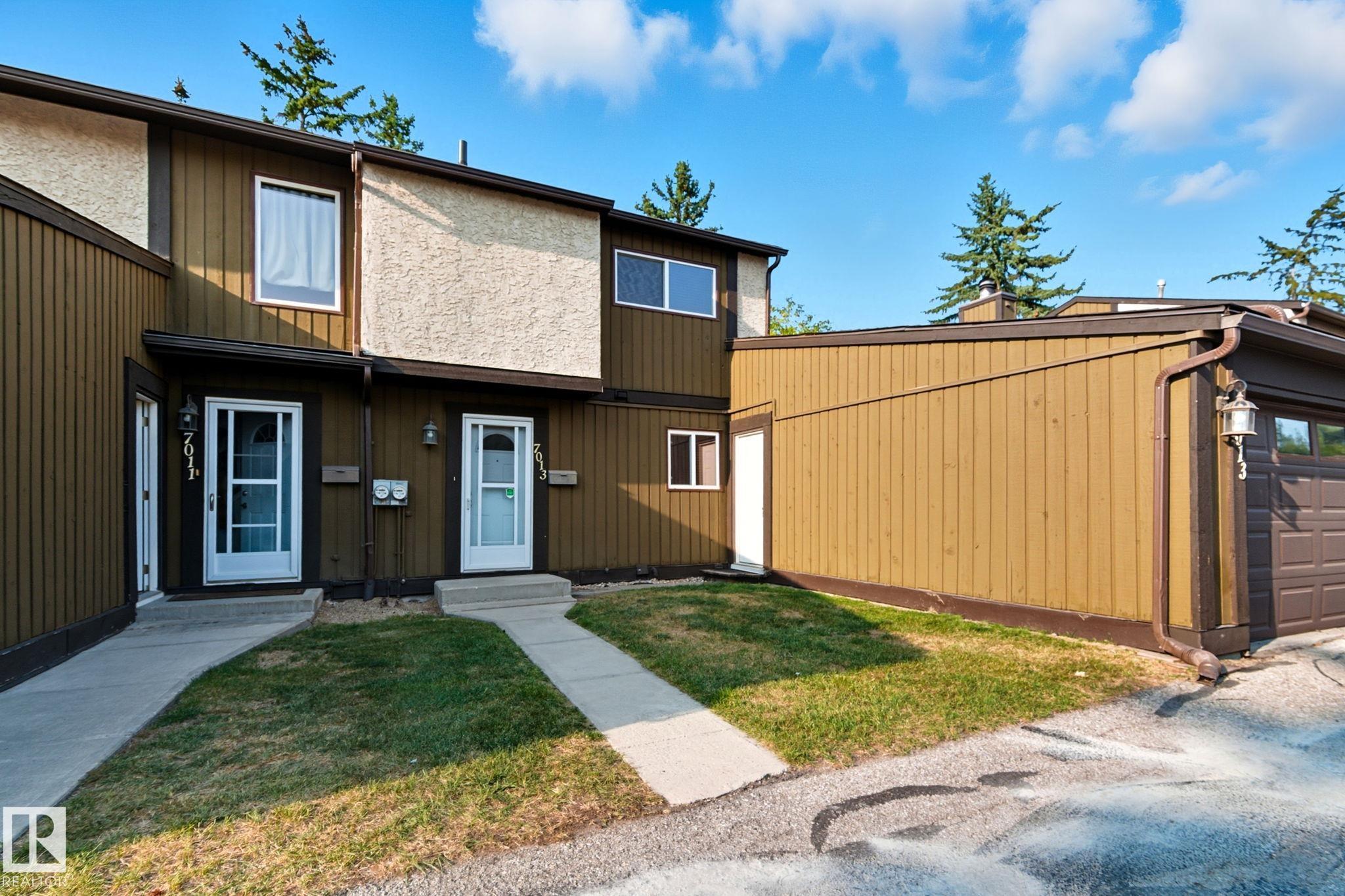 7013 32 Avenue, E4456977, Alberta,