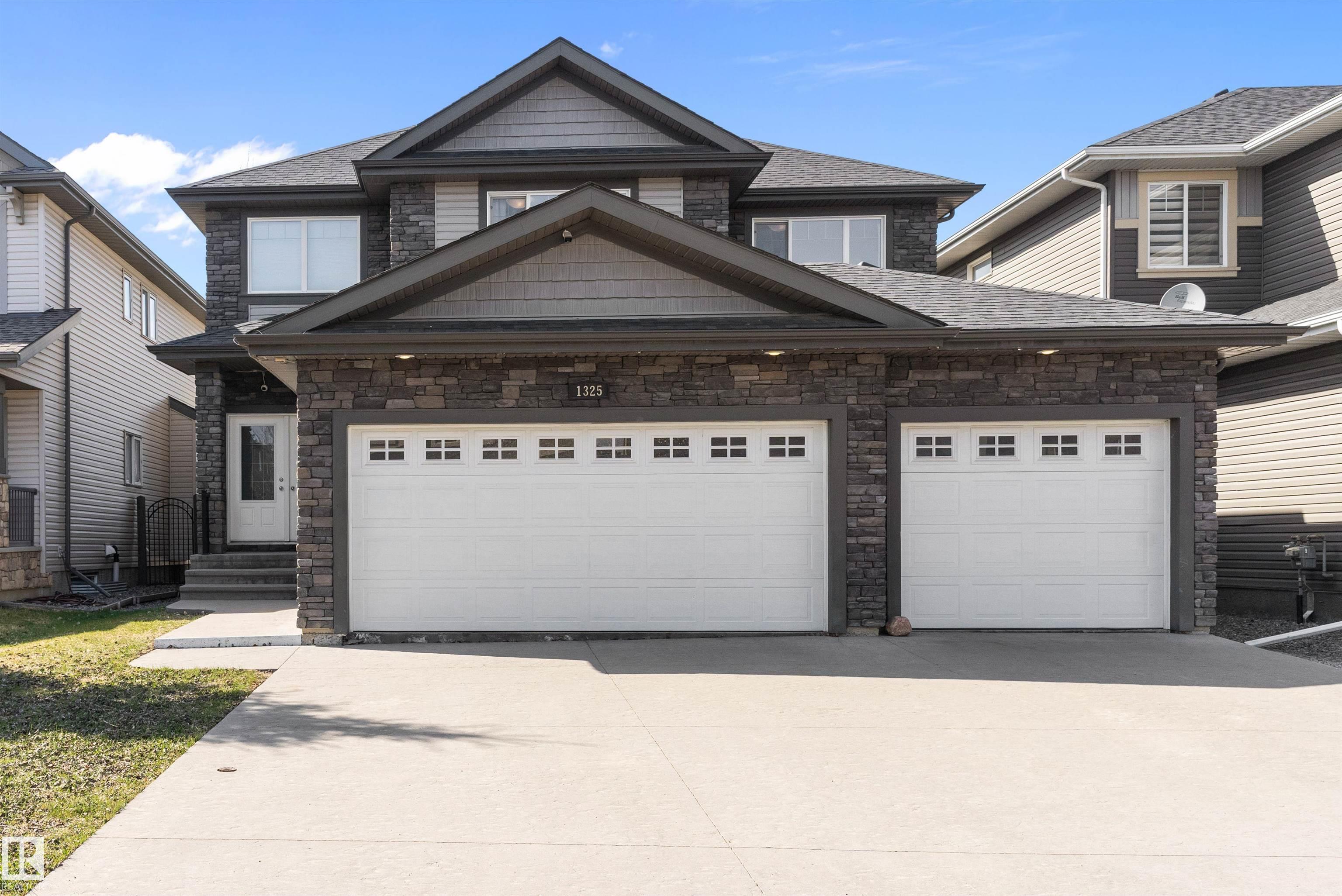 1325 ADAMSON Drive, E4457009, Alberta,