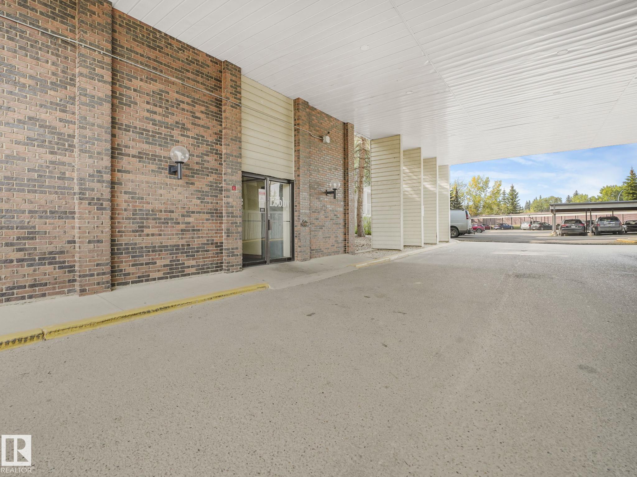 Fifth View of 125 4404 122 Street, Aspen Gardens, Edmonton, Alberta, T6J 4A9
