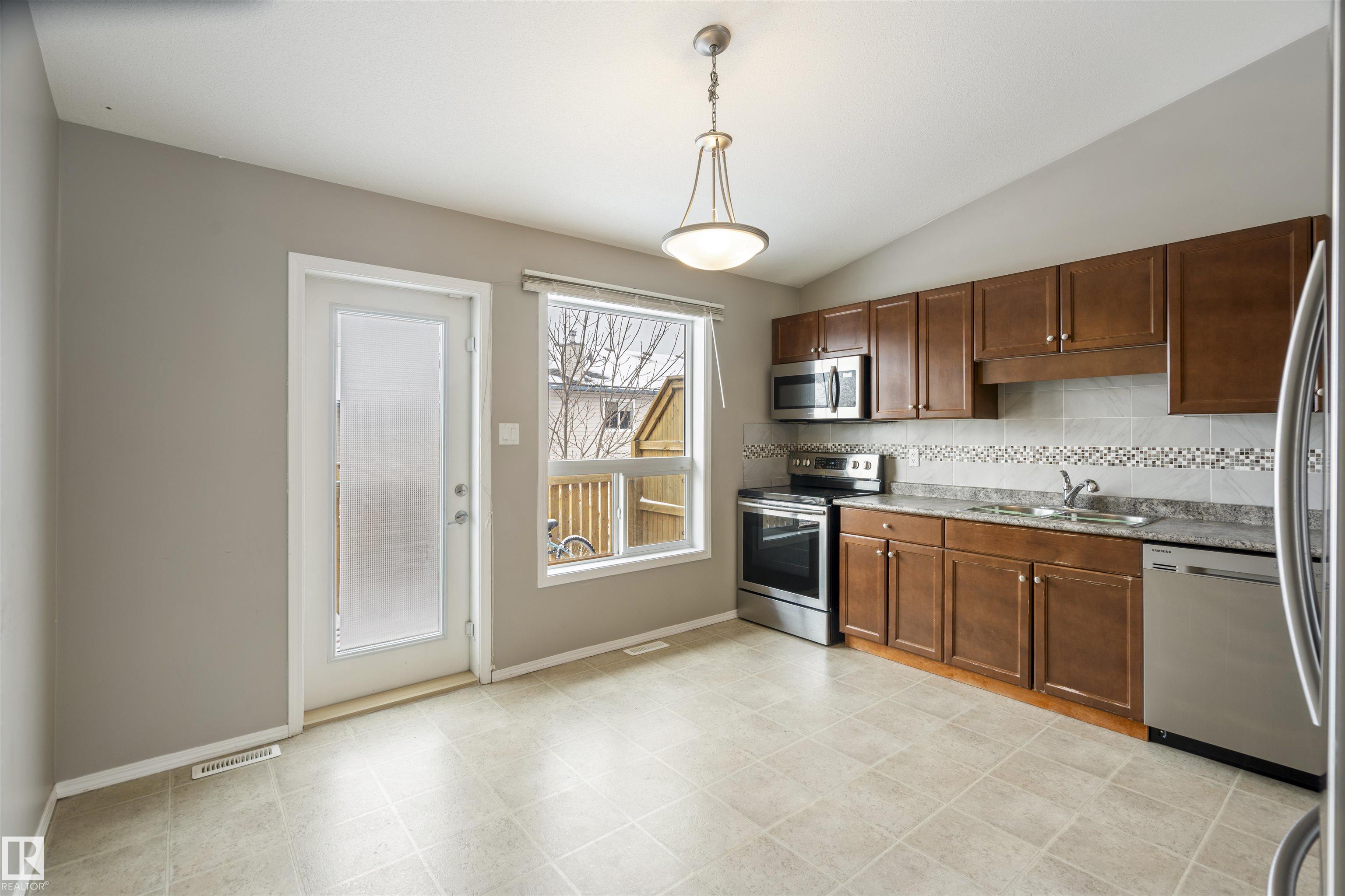 Fifth View of 6 6506 47 Street, Tri City Estates, Cold Lake, Alberta, T9M 0C5