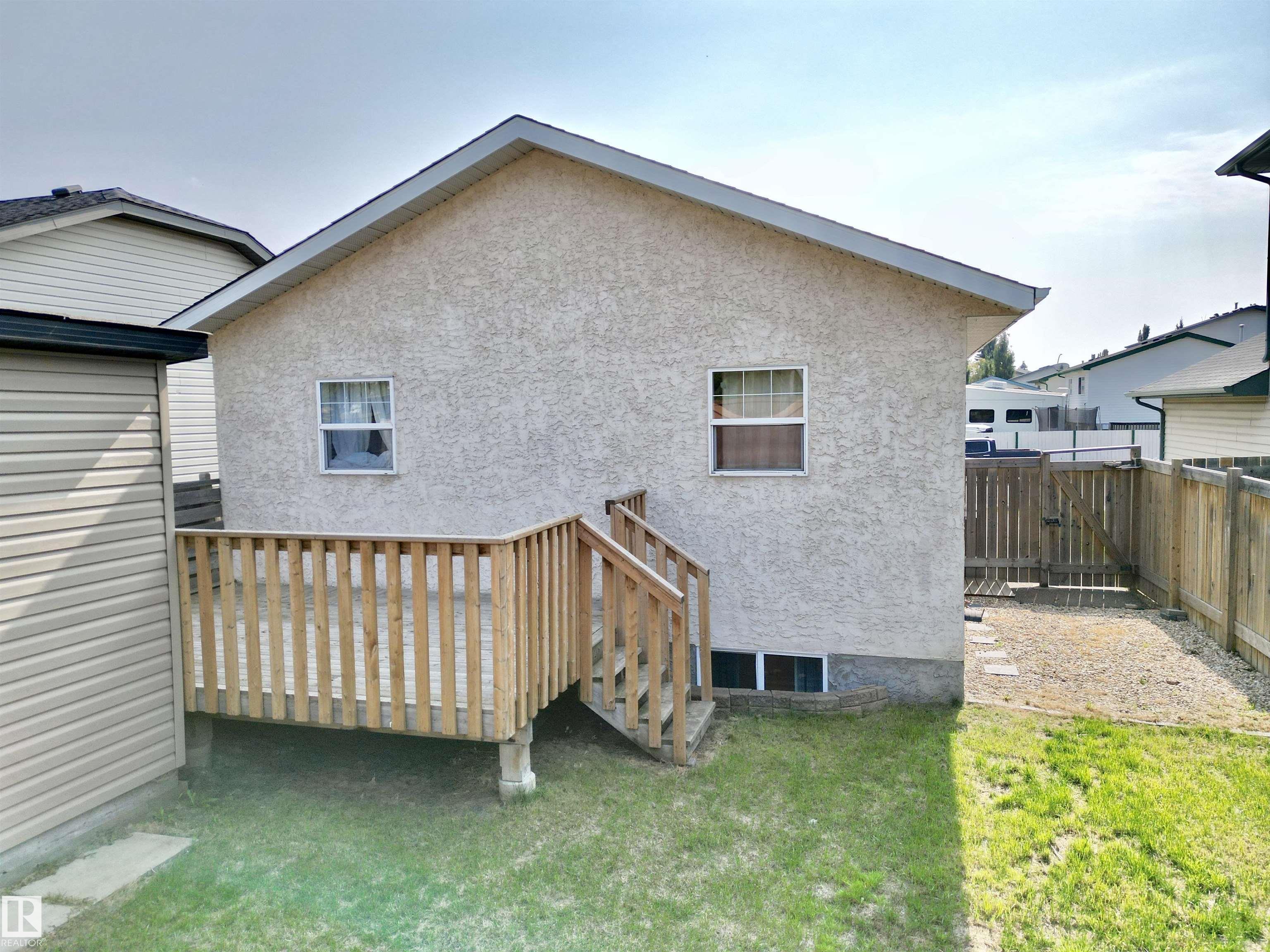 Third View of 70 HEATHERGLEN Crescent, Heatherglen, Spruce Grove, Alberta, T7X 3X5