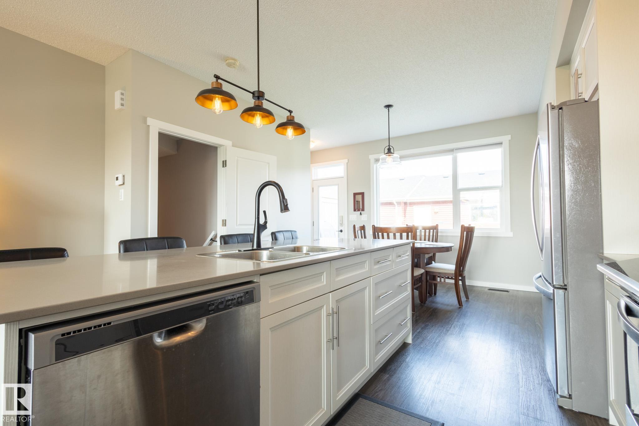 Fifth View of 2294 GLENRIDDING Boulevard, Glenridding Heights, Edmonton, Alberta, T6W 3P5