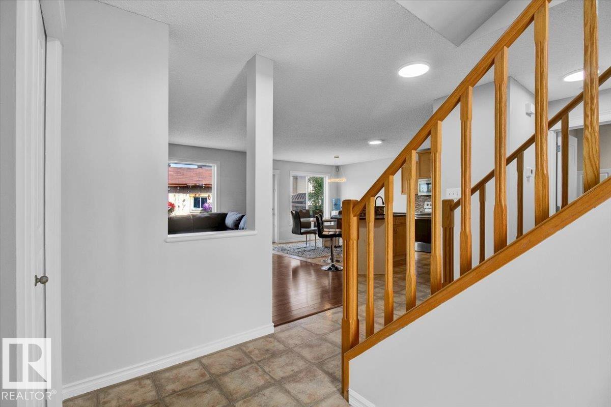 Fourth View of 3372 25 Avenue, Silver Berry, Edmonton, Alberta, T6T 1Y4