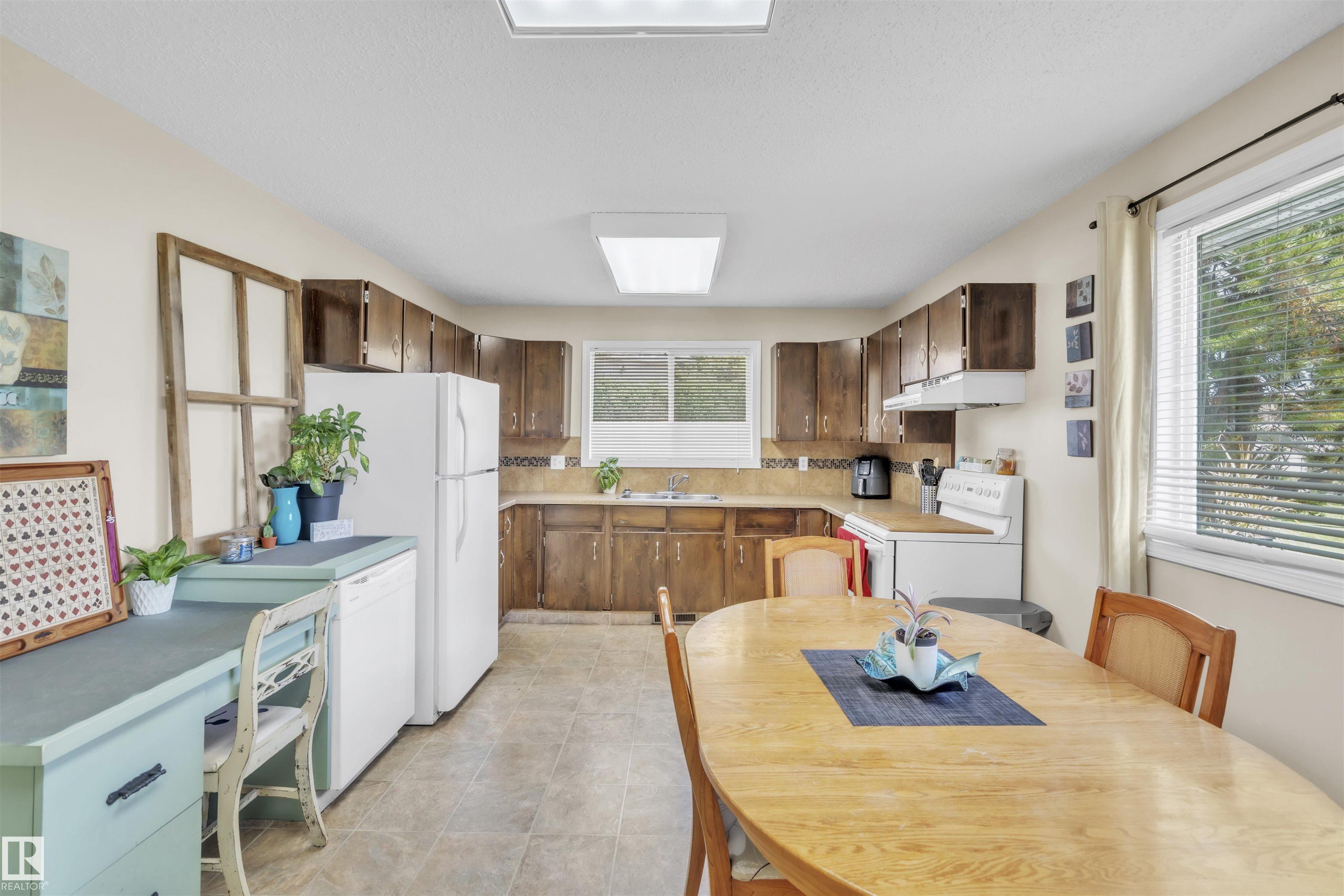 Fifth View of 4309 43 Street Street, Bonnyville, Bonnyville Town, Alberta, T9N 1W8