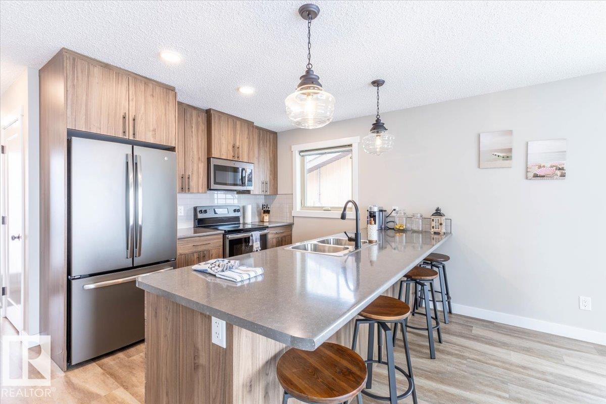 Third View of 33 Lakeshore Dr, Grandview_CWET, Rural Wetaskiwin County, Alberta, T0C 2V0