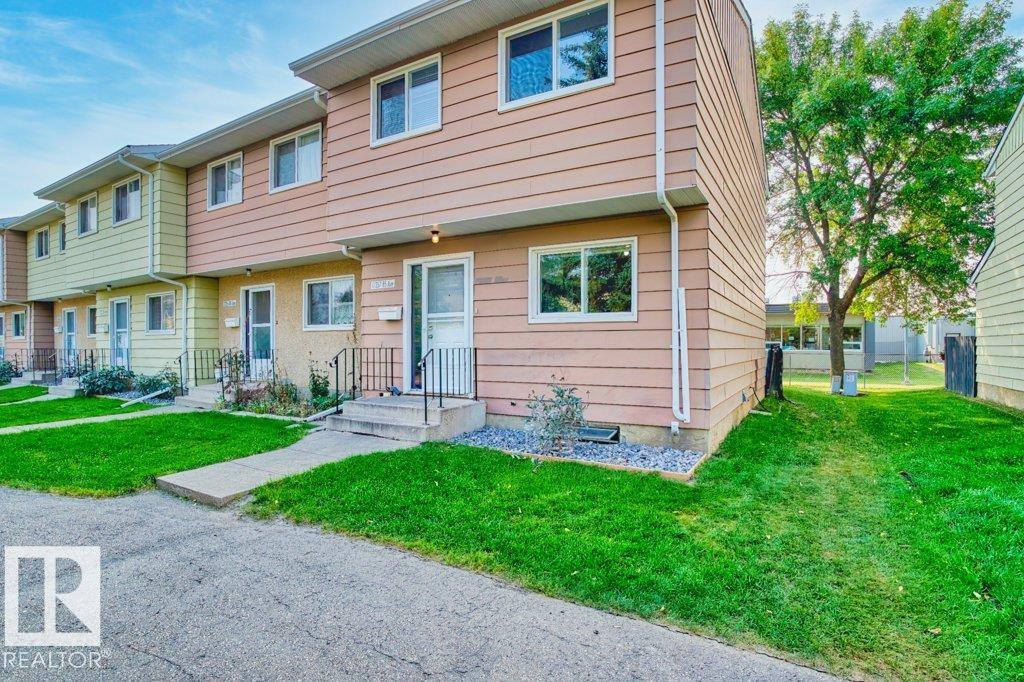 Second View of 17357 85 Avenue, Thorncliffe (Edmonton), Edmonton, Alberta, T5T 0P7