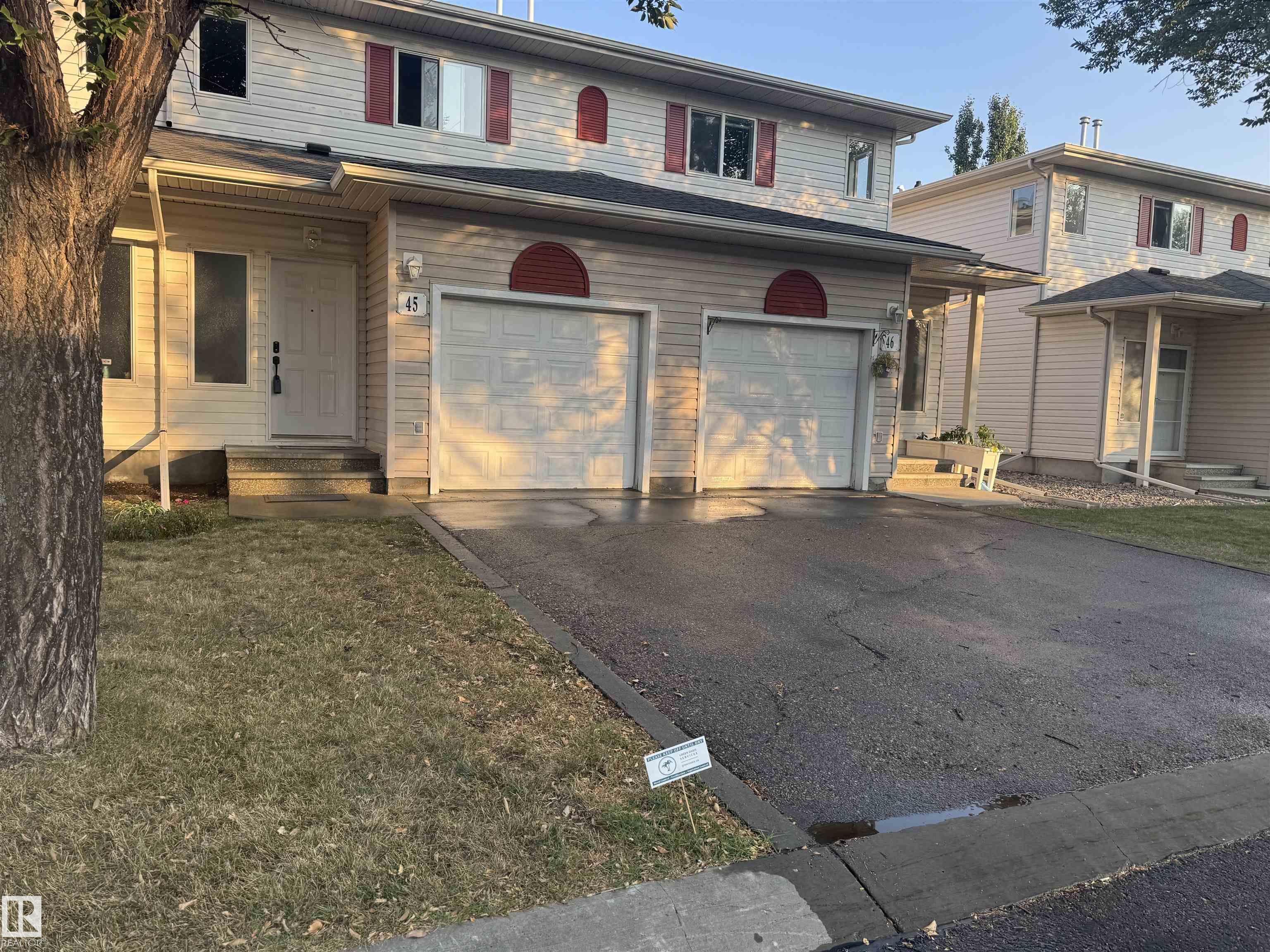 Second View of 45 451 HYNDMAN Crescent, Canon Ridge, Edmonton, Alberta, T5A 5J3