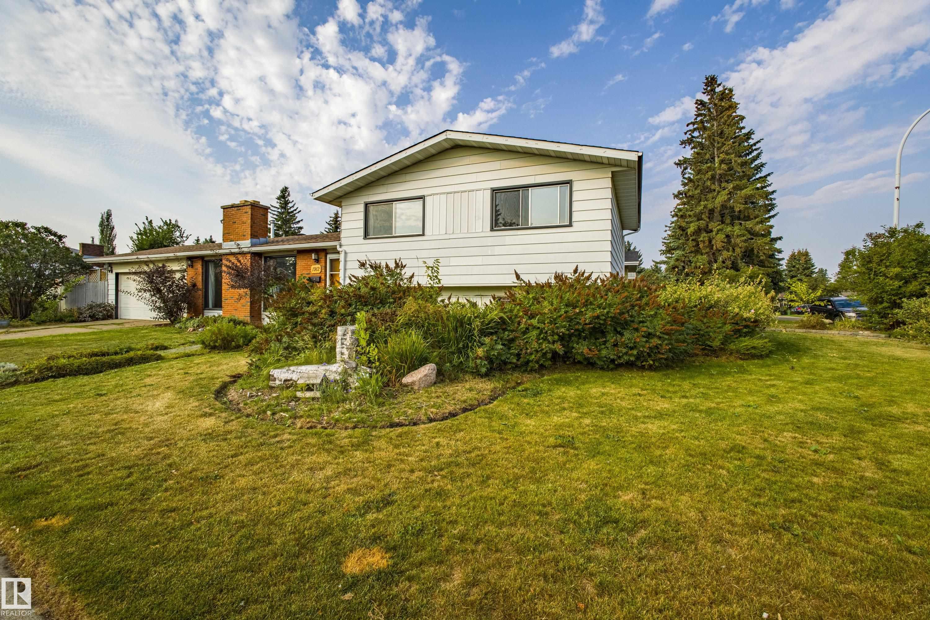 1912 68 street, E4457211, Alberta,