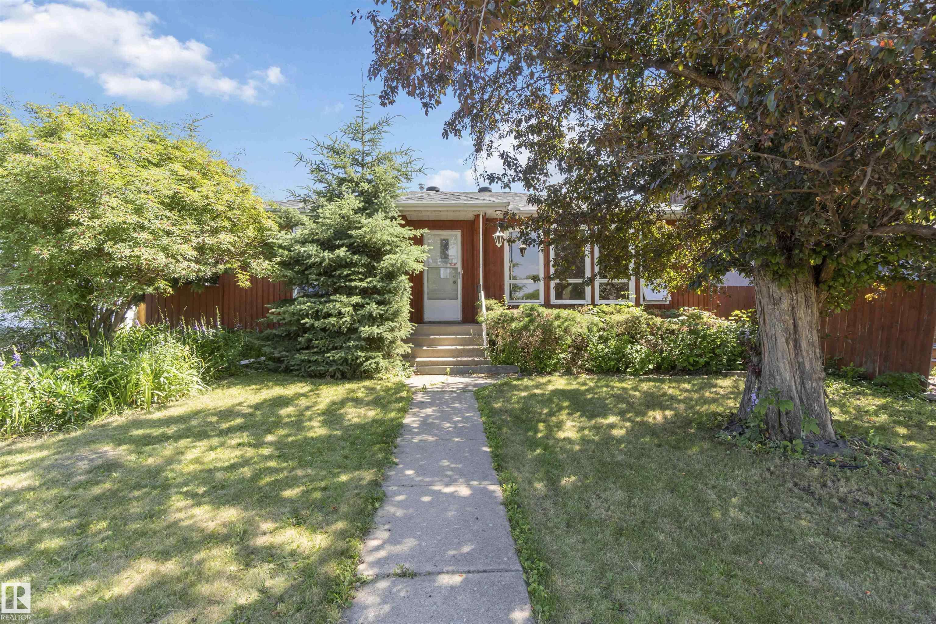 Second View of 10951 118 Street, Queen Mary Park, Edmonton, Alberta, T5H 3P1
