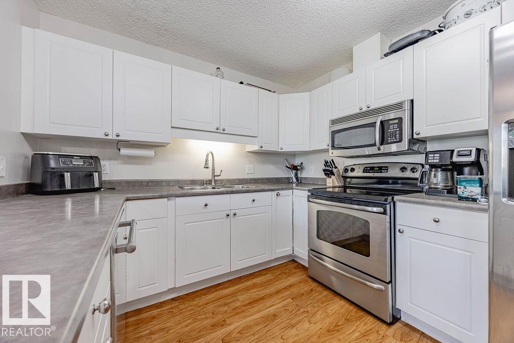 Fourth View of 7 2004 GRANTHAM Court, Glastonbury, Edmonton, Alberta, T5T 3X4