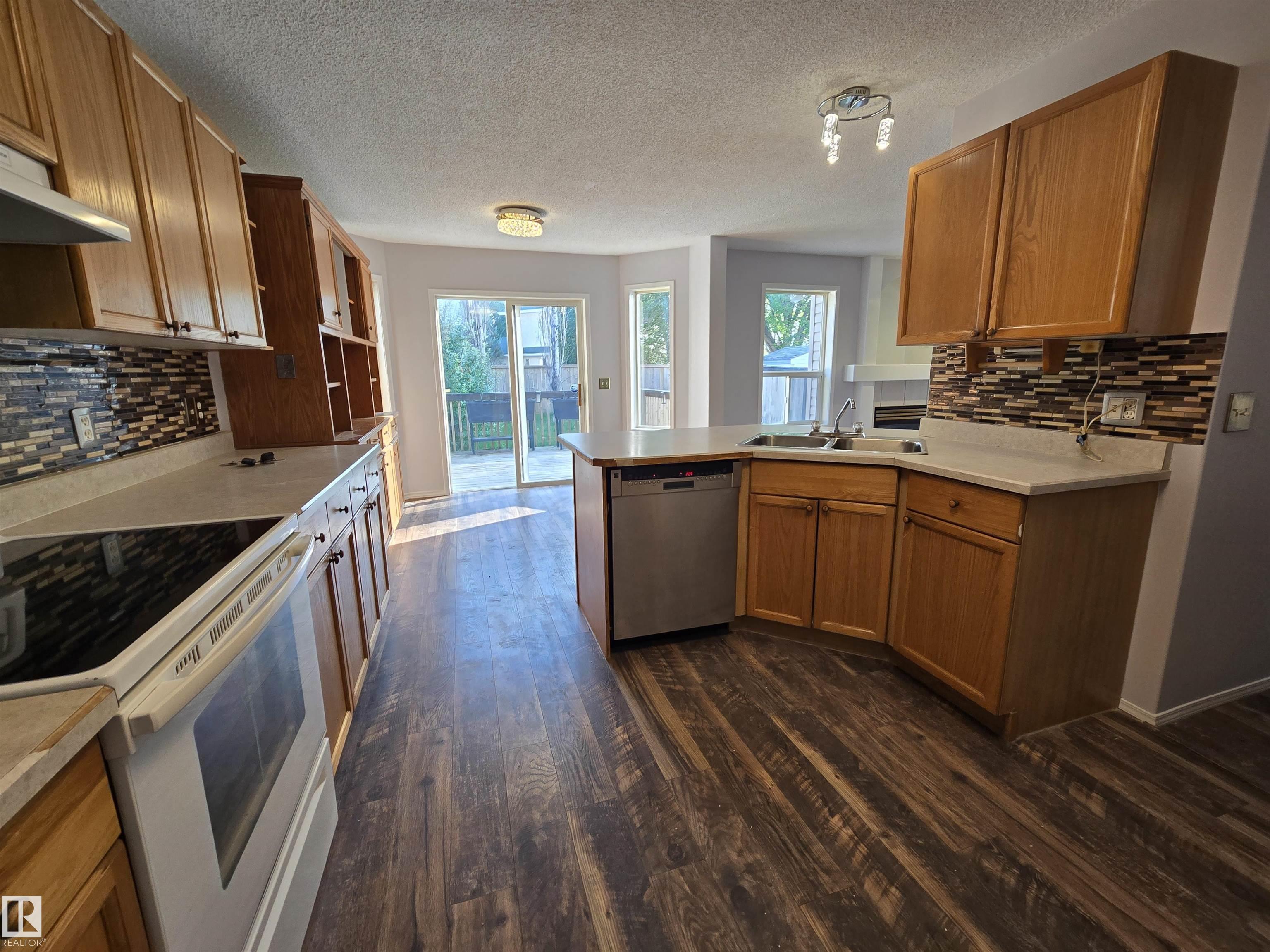 Fourth View of 12817 160 Avenue, Oxford, Edmonton, Alberta, T6V 1L6