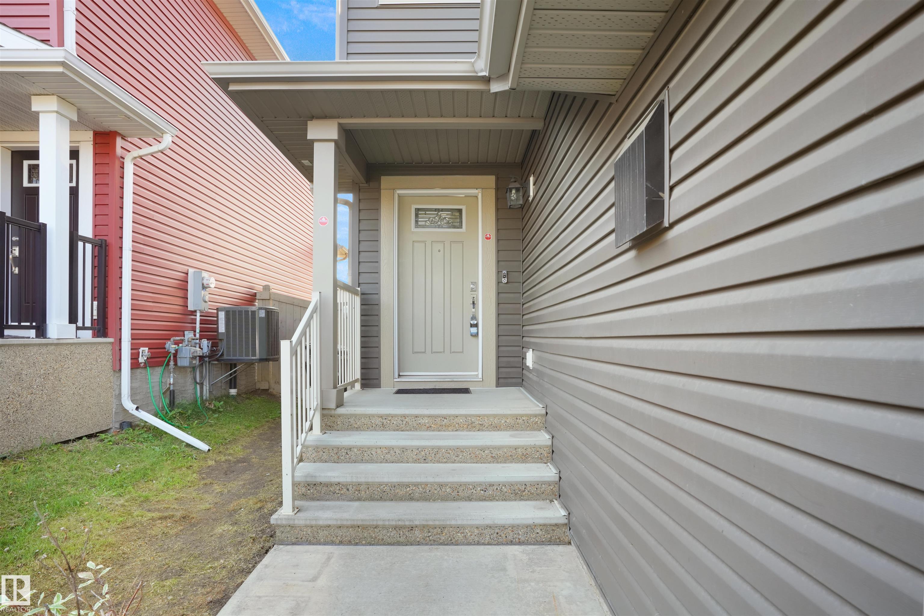 Second View of 611 40 Avenue, Maple Crest, Edmonton, Alberta, T6T 0T5