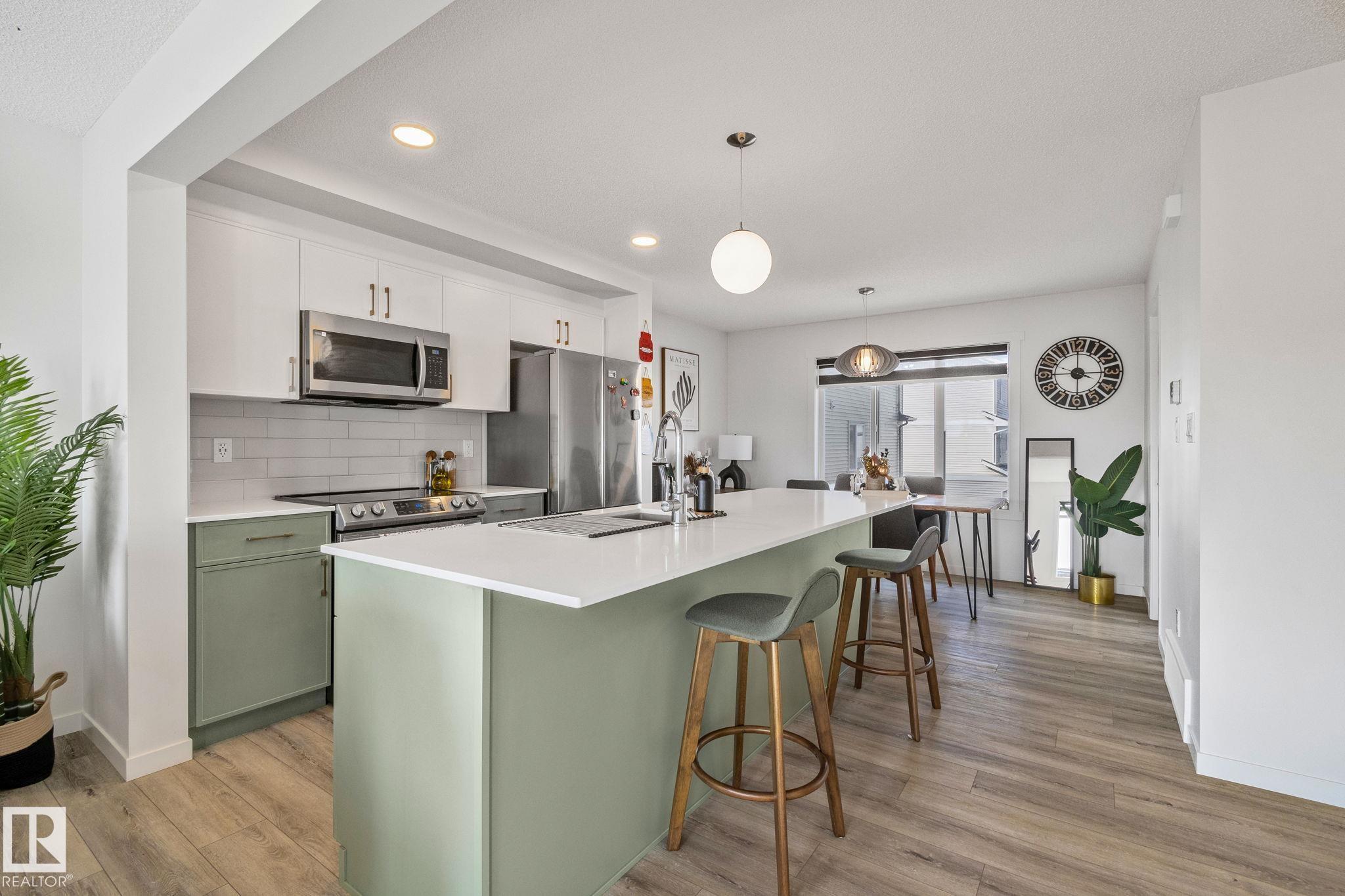A 1530 TAMARACK Boulevard, E4457656, Alberta,