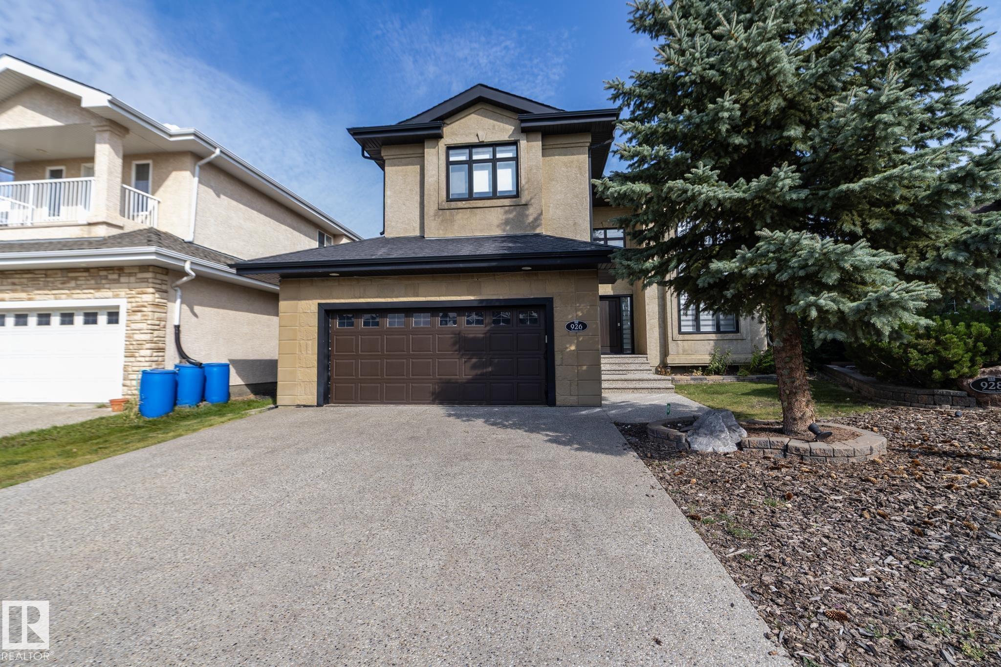 926 THOMPSON Place, E4457708, Alberta,