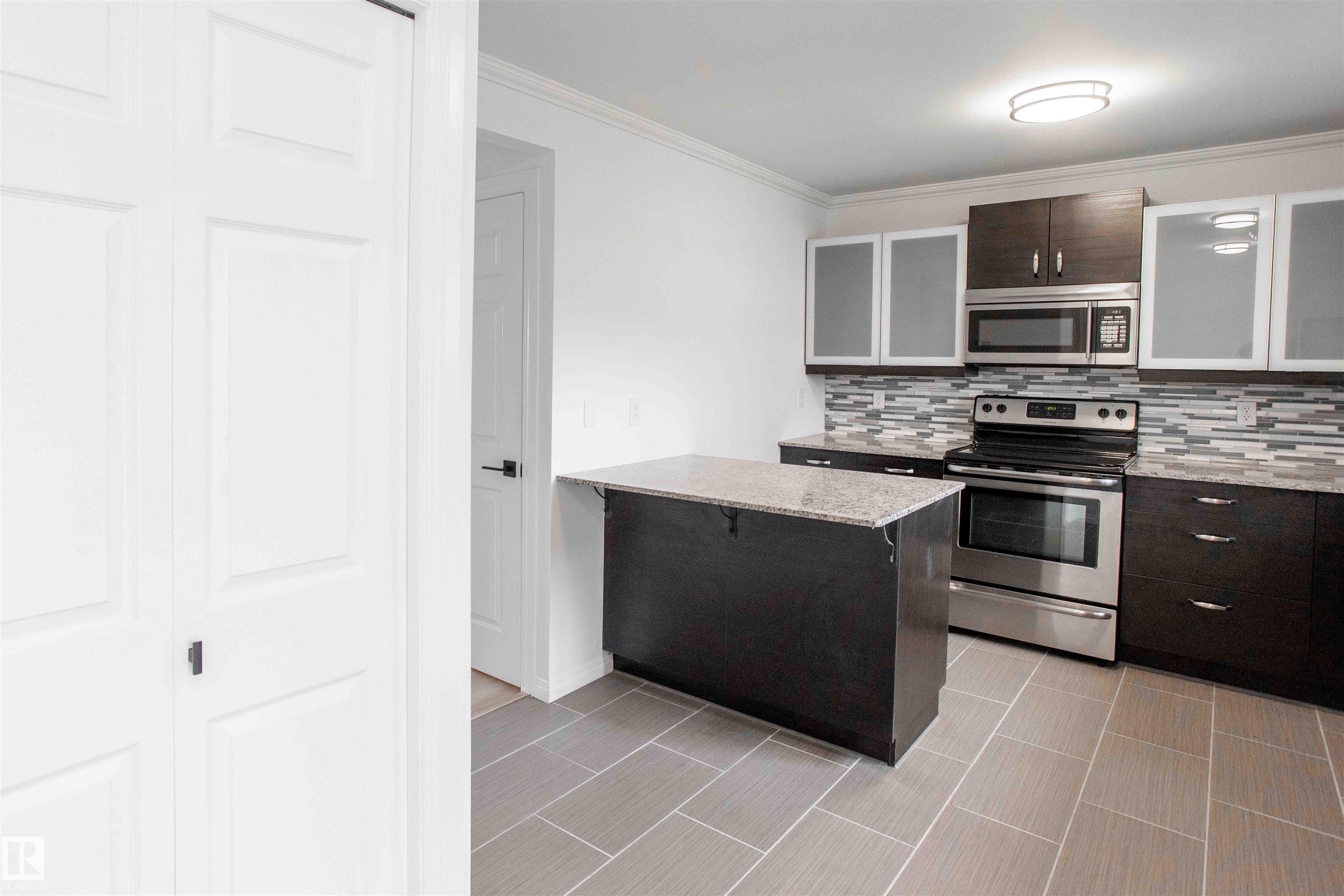 Second View of 1270 LAKEWOOD Road W, Tipaskan, Edmonton, Alberta, T6K 3P2