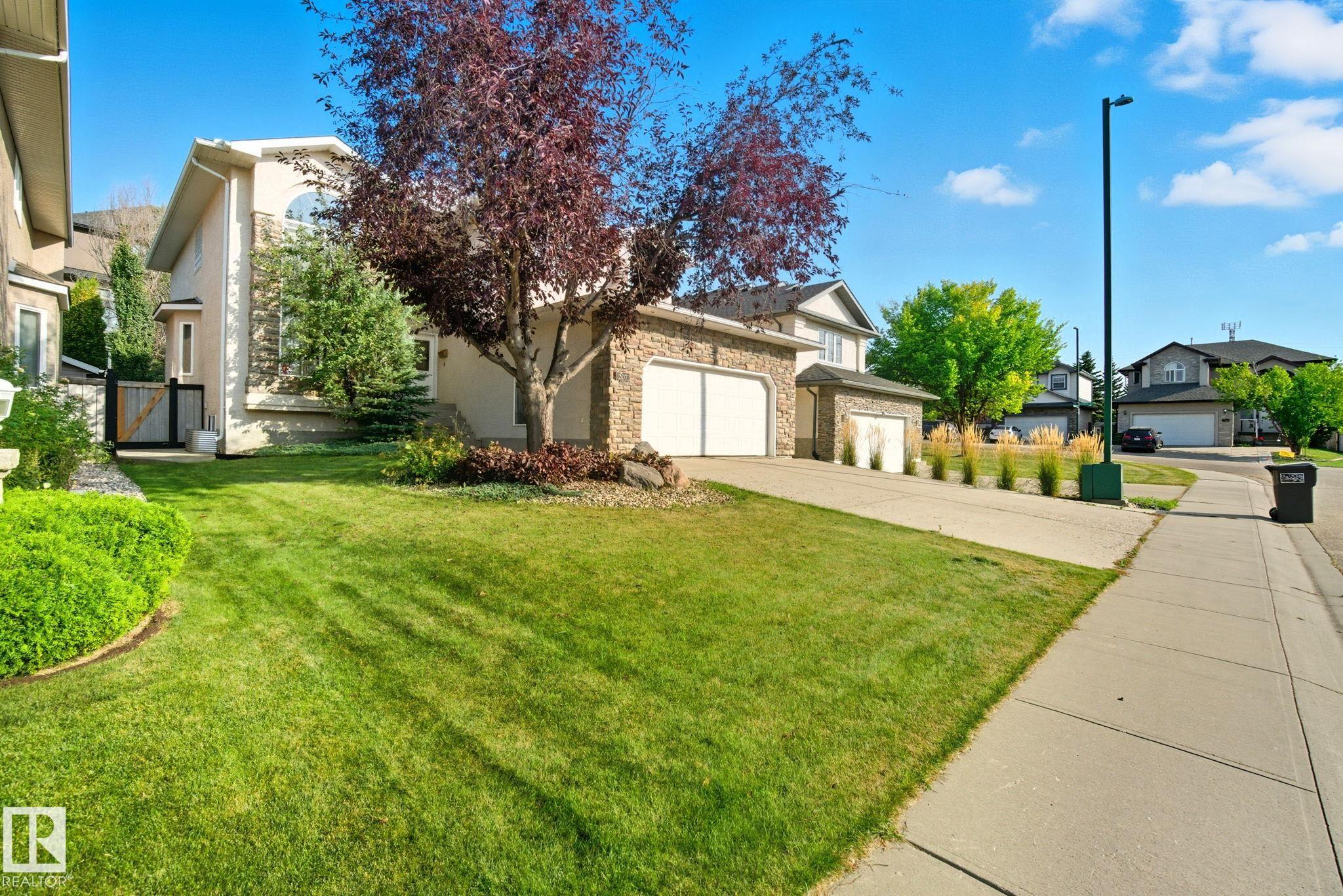 Second View of 207 FALCONER LINK Link, Falconer Heights, Edmonton, Alberta, T6R 2V7