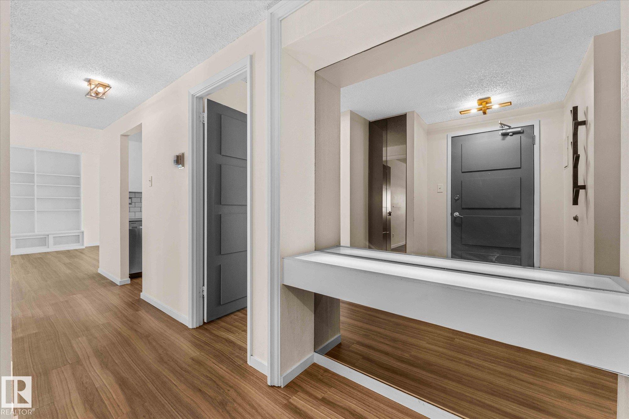 Third View of 401 10160 115 Street, Wîhkwêntôwin, Edmonton, Alberta, T5K 1T6