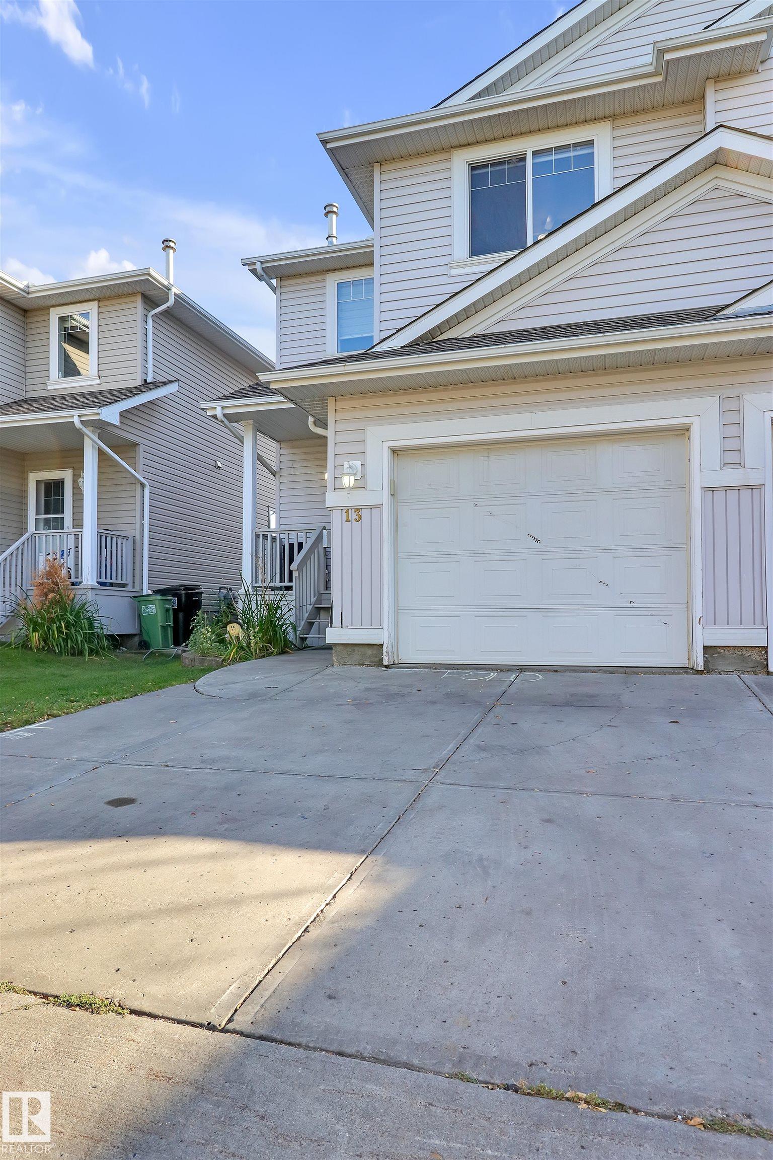 Main View of Larkspur, Edmonton, Alberta, T6T 1T8