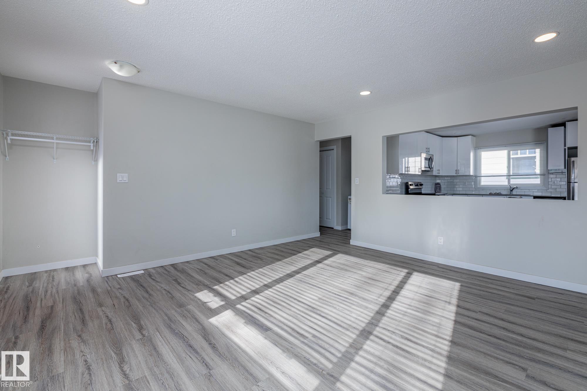 Fifth View of 8504 121 Avenue, Eastwood, Edmonton, Alberta, T5B 0Z2