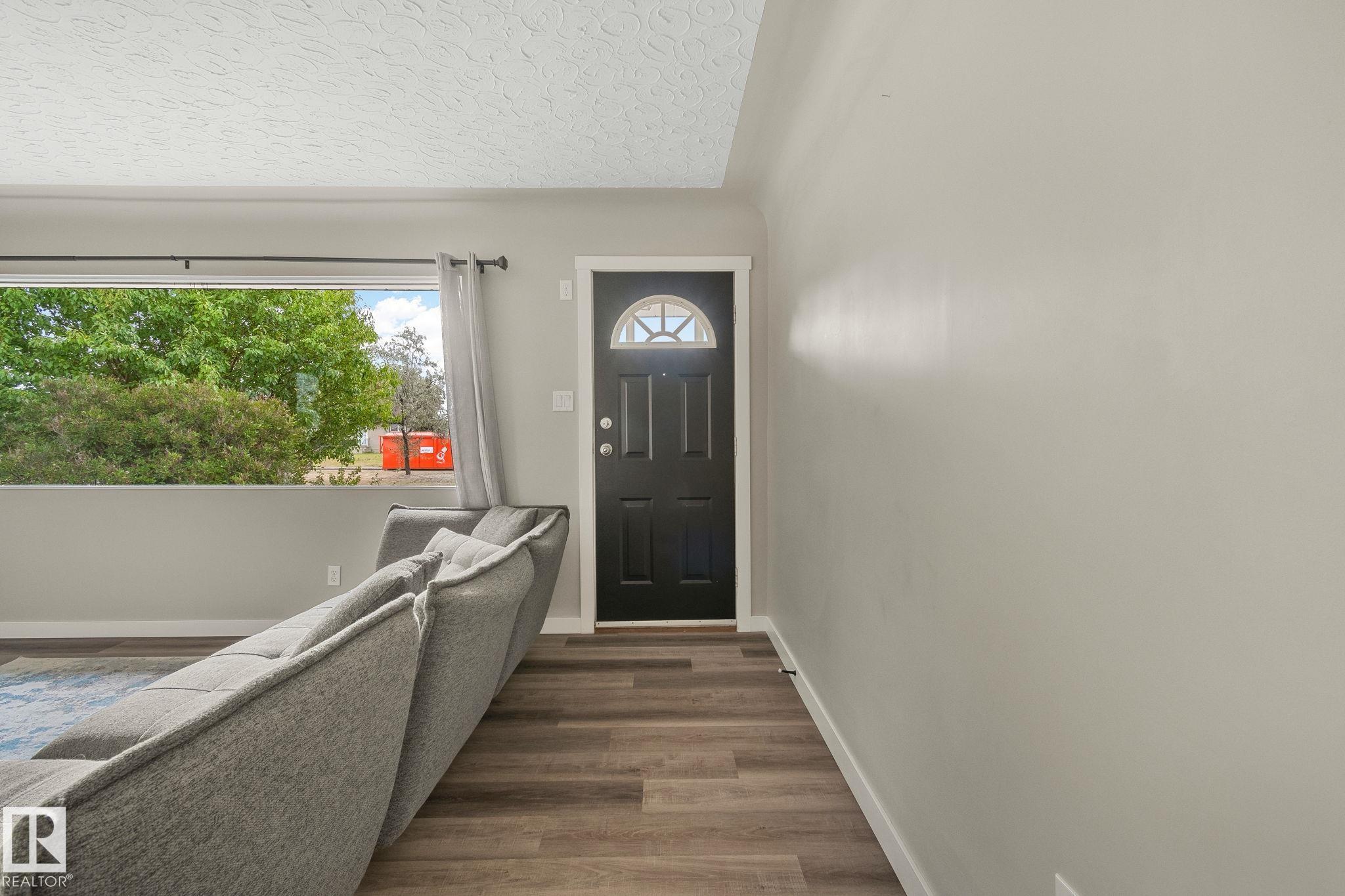 Third View of 10324 50 Street, Fulton Place, Edmonton, Alberta, T6A 2C4
