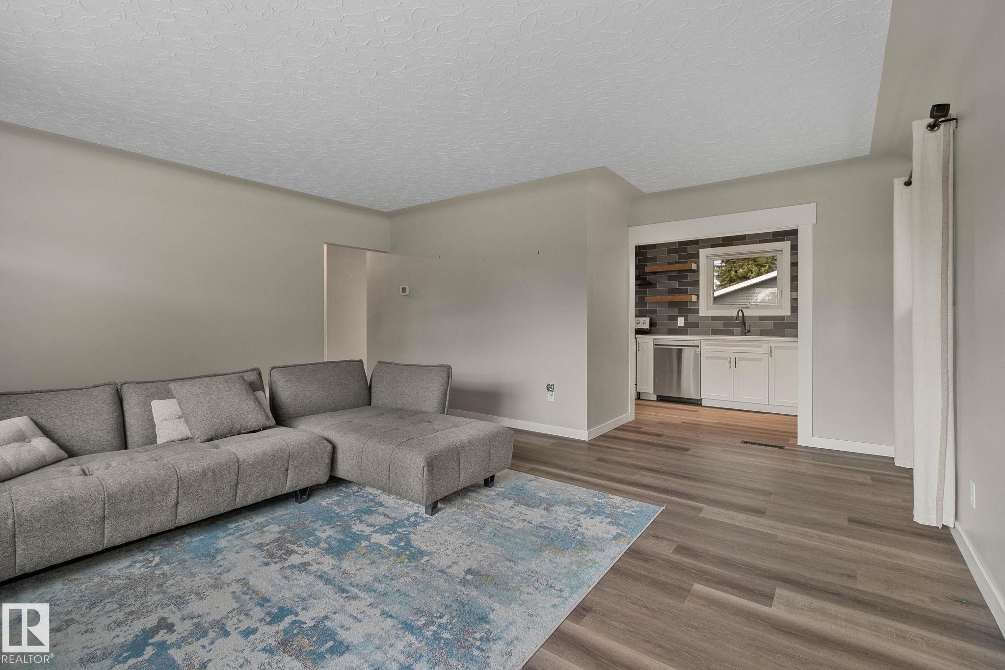 Fourth View of 10324 50 Street, Fulton Place, Edmonton, Alberta, T6A 2C4
