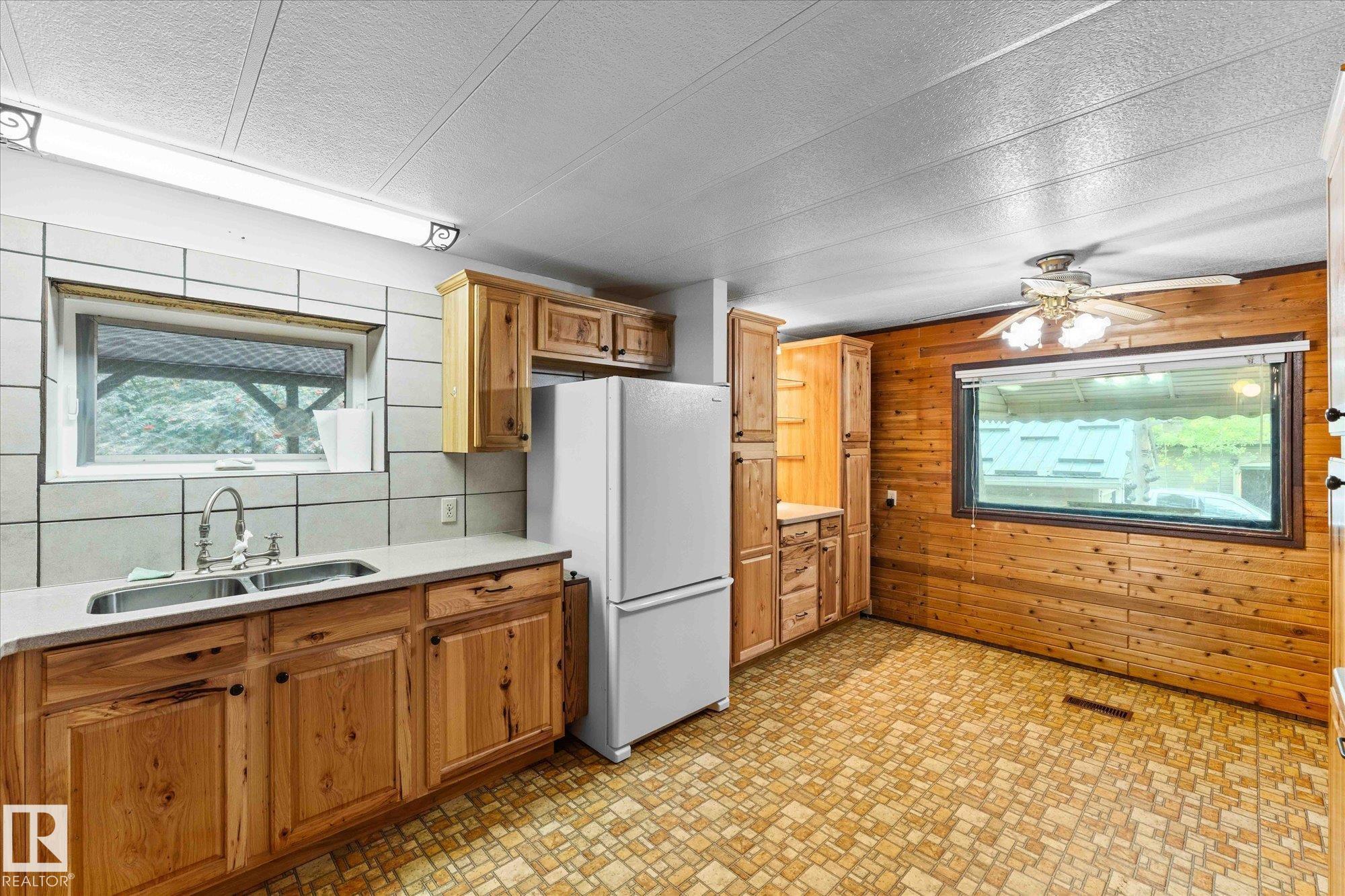 Fifth View of 412 & 411 53303 RGE ROAD 31, Meso West I, Rural Parkland County, Alberta, T7Y 0E3
