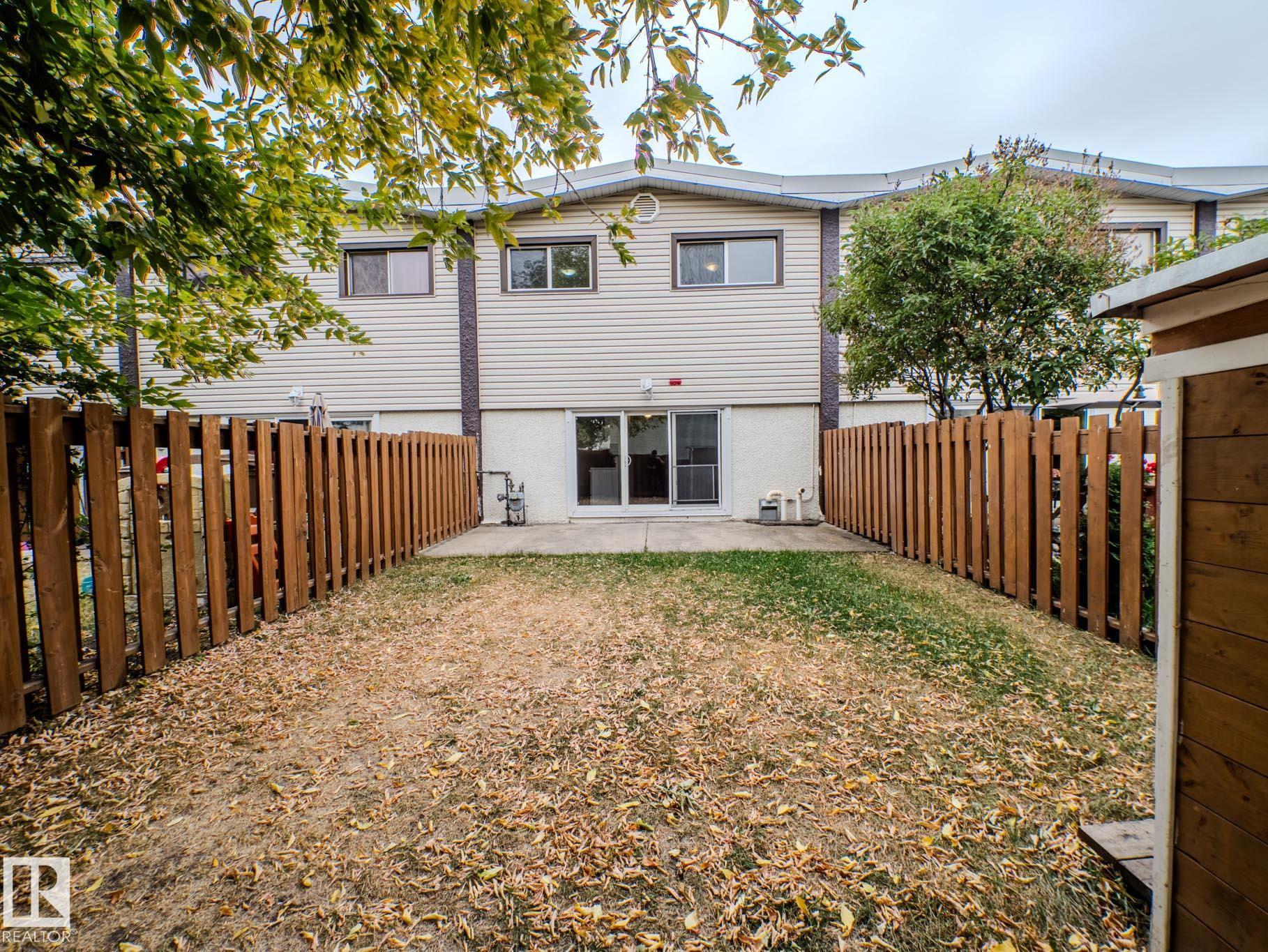 Fourth View of F 16405 89 Avenue, West Meadowlark Park, Edmonton, Alberta, T5R 4S1
