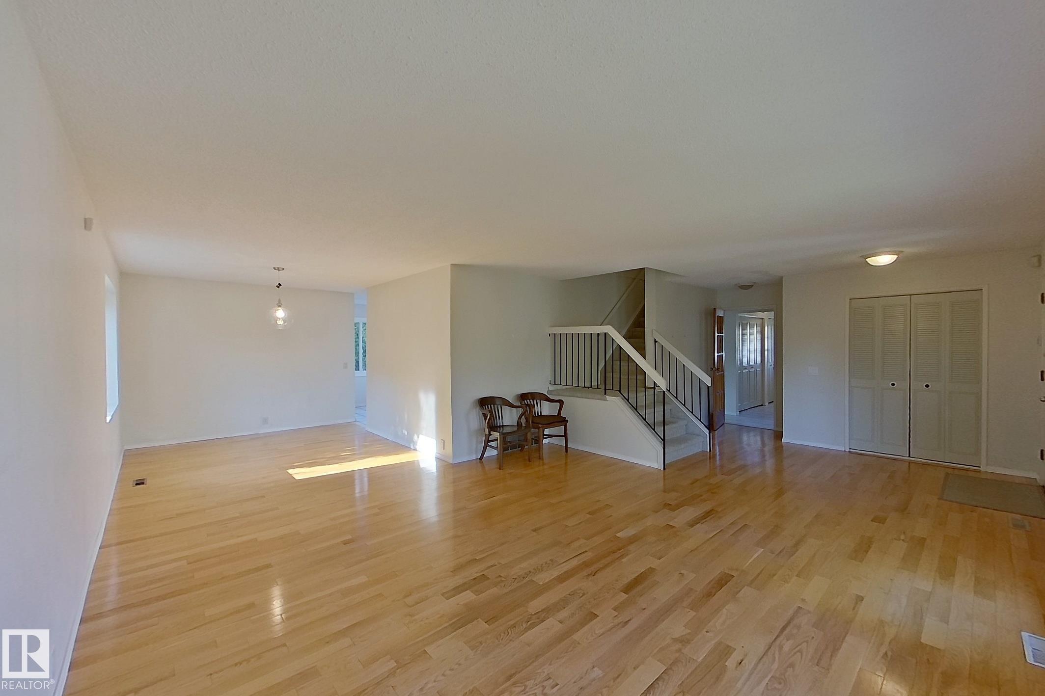 Third View of 59 WOODCREST Avenue, Woodlands (St. Albert), St. Albert, Alberta, T8N 3H8