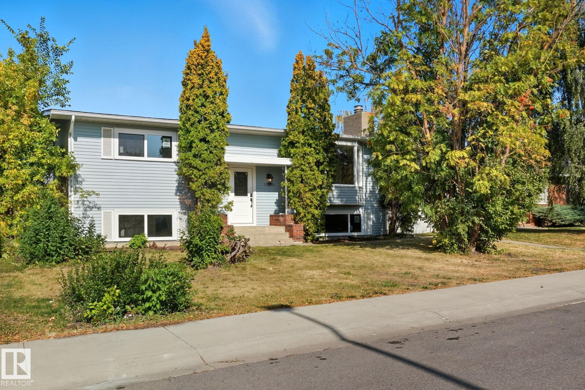 Second View of 11528 42 Avenue, Royal Gardens (Edmonton), Edmonton, Alberta, T6J 0W5