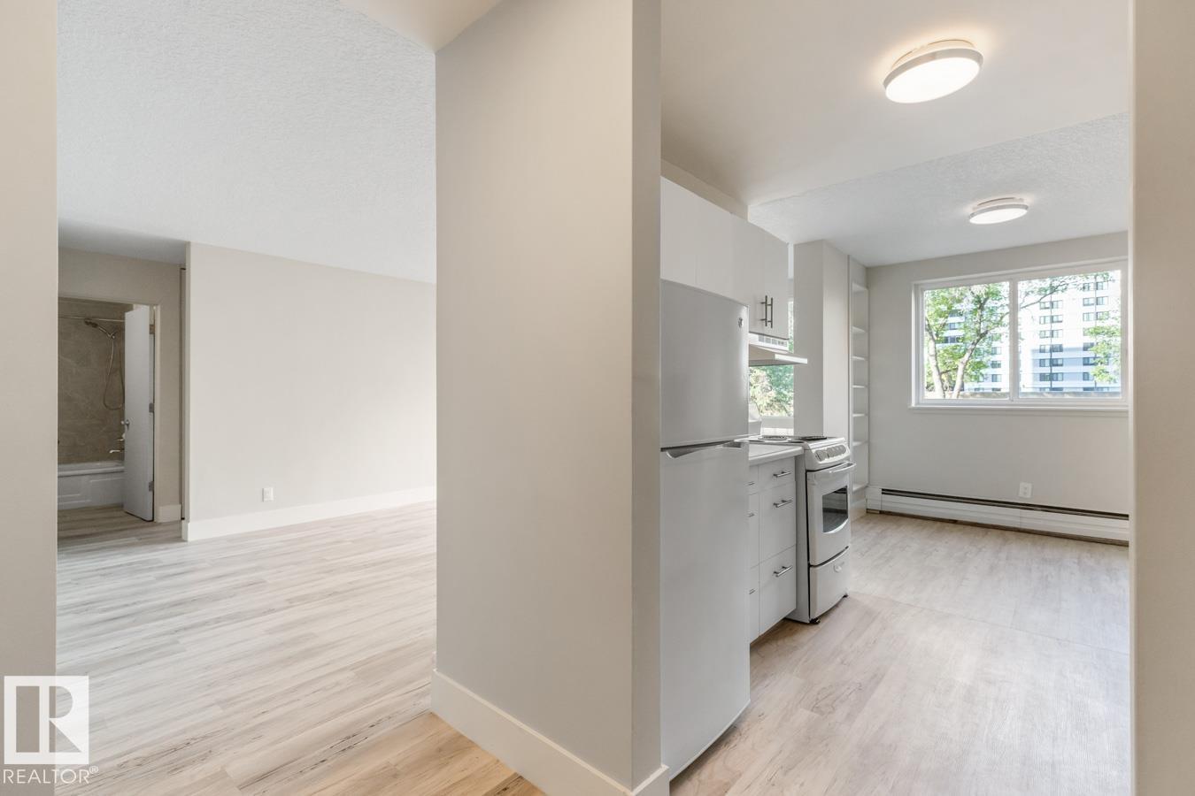Fourth View of 205 10135 120 Street, Wîhkwêntôwin, Edmonton, Alberta, T5K 2A1