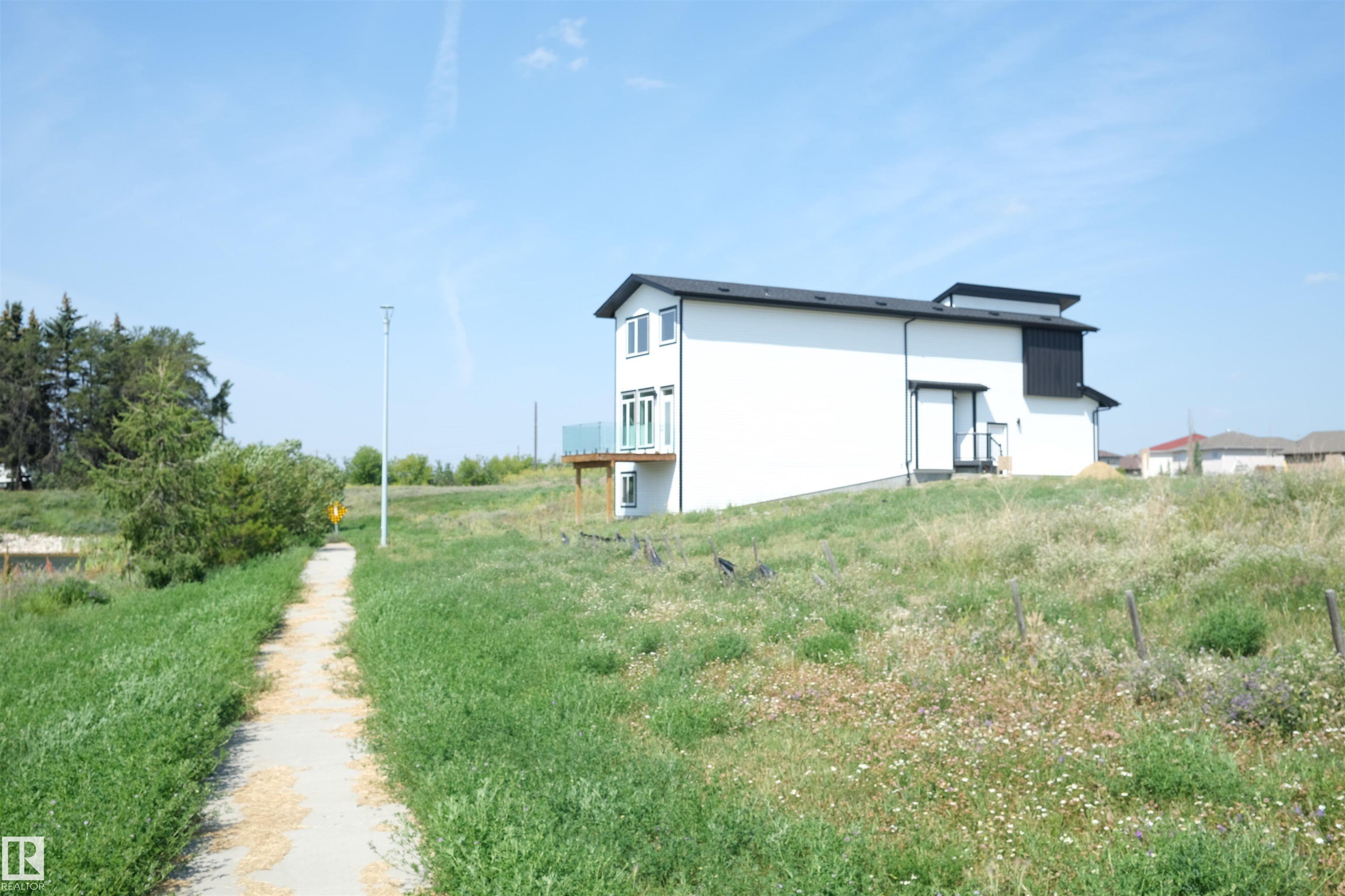 Fifth View of 9231 156 Avenue, Eaux Claires, Edmonton, Alberta, T5Z 0S4