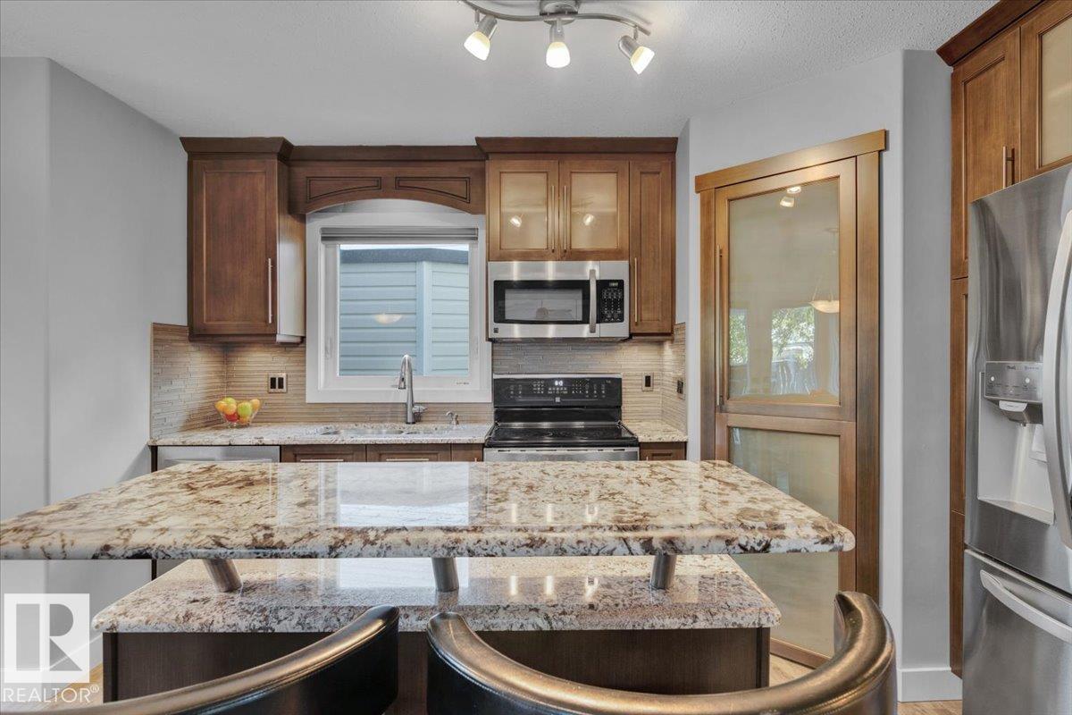 Fourth View of 1808 37 Avenue, Wild Rose, Edmonton, Alberta, T6T 1S6
