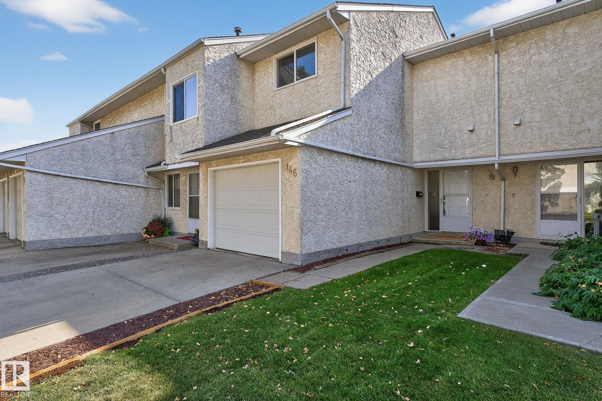 Second View of 146 CALLINGWOOD Place, Callingwood South, Edmonton, Alberta, T5T 8C6