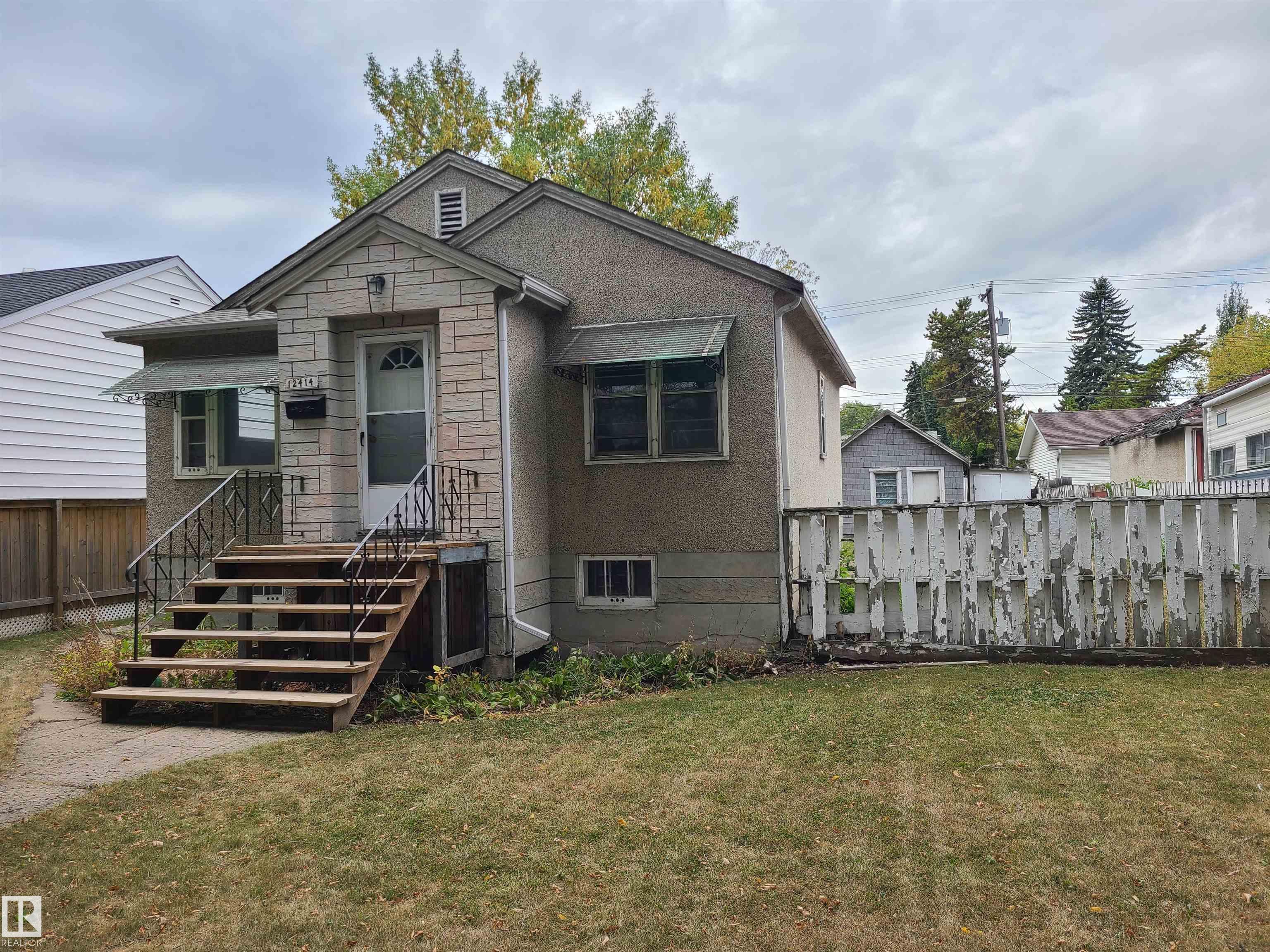 Third View of 12414 90 Street, Delton, Edmonton, Alberta, T5B 3Z8