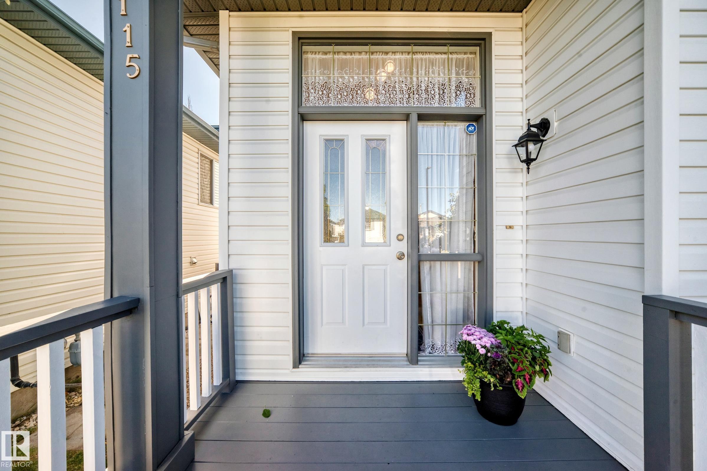 Third View of 2115 36 Avenue, Wild Rose, Edmonton, Alberta, T6T 1S3