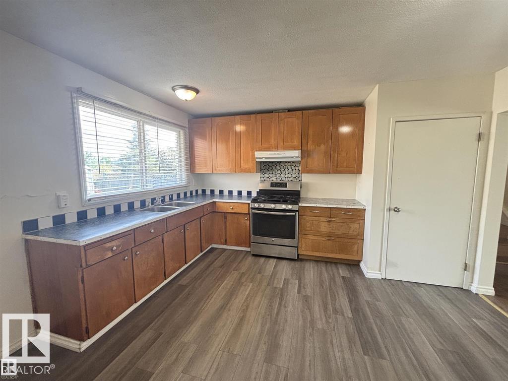 Third View of Royal Gardens (Edmonton), Edmonton, Alberta, T6J 0R1