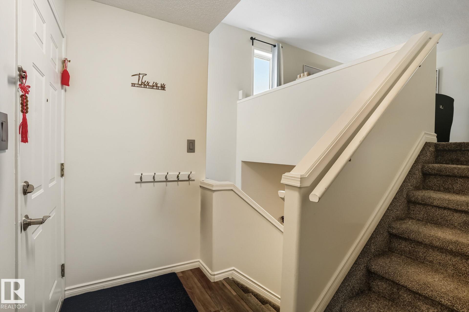 Fourth View of 215 RIVER Point(e), Kernohan, Edmonton, Alberta, T5A 4Z4