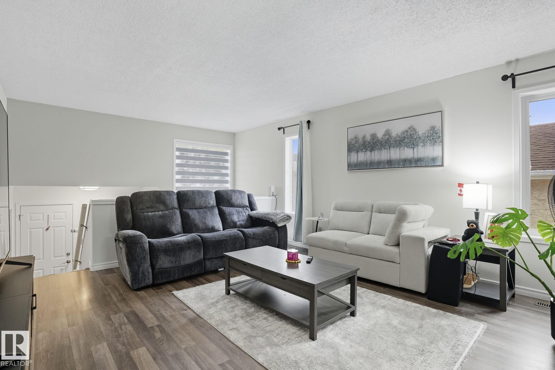 Fifth View of 215 RIVER Point(e), Kernohan, Edmonton, Alberta, T5A 4Z4