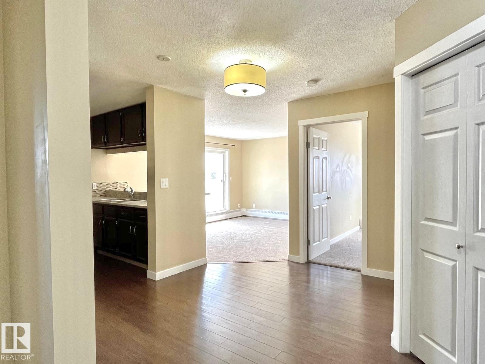 Fifth View of 316 5005 31 Avenue NW, Tawa, Edmonton, Alberta, T6L 6S6