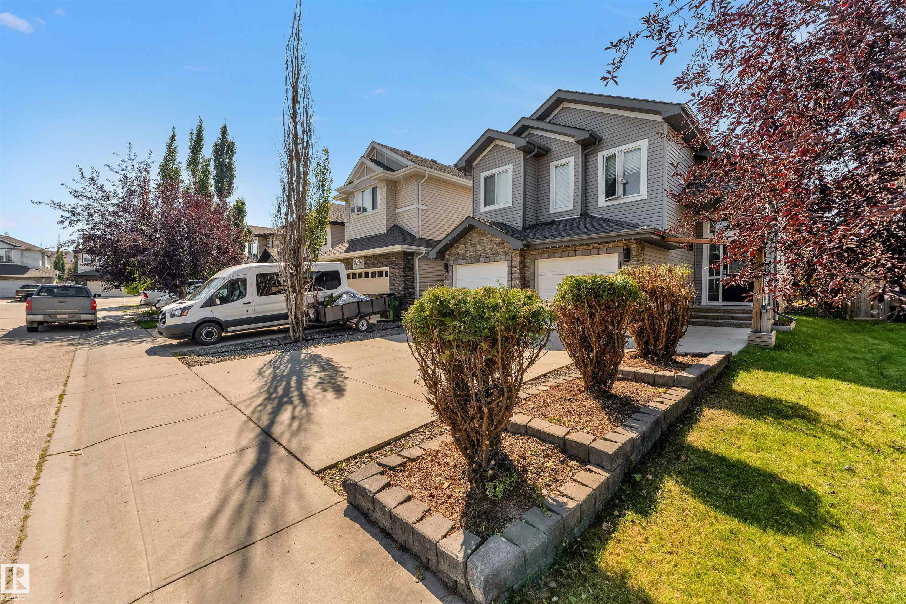 Fourth View of 1920 69 St., Summerside, Edmonton, Alberta, T6X 0L8