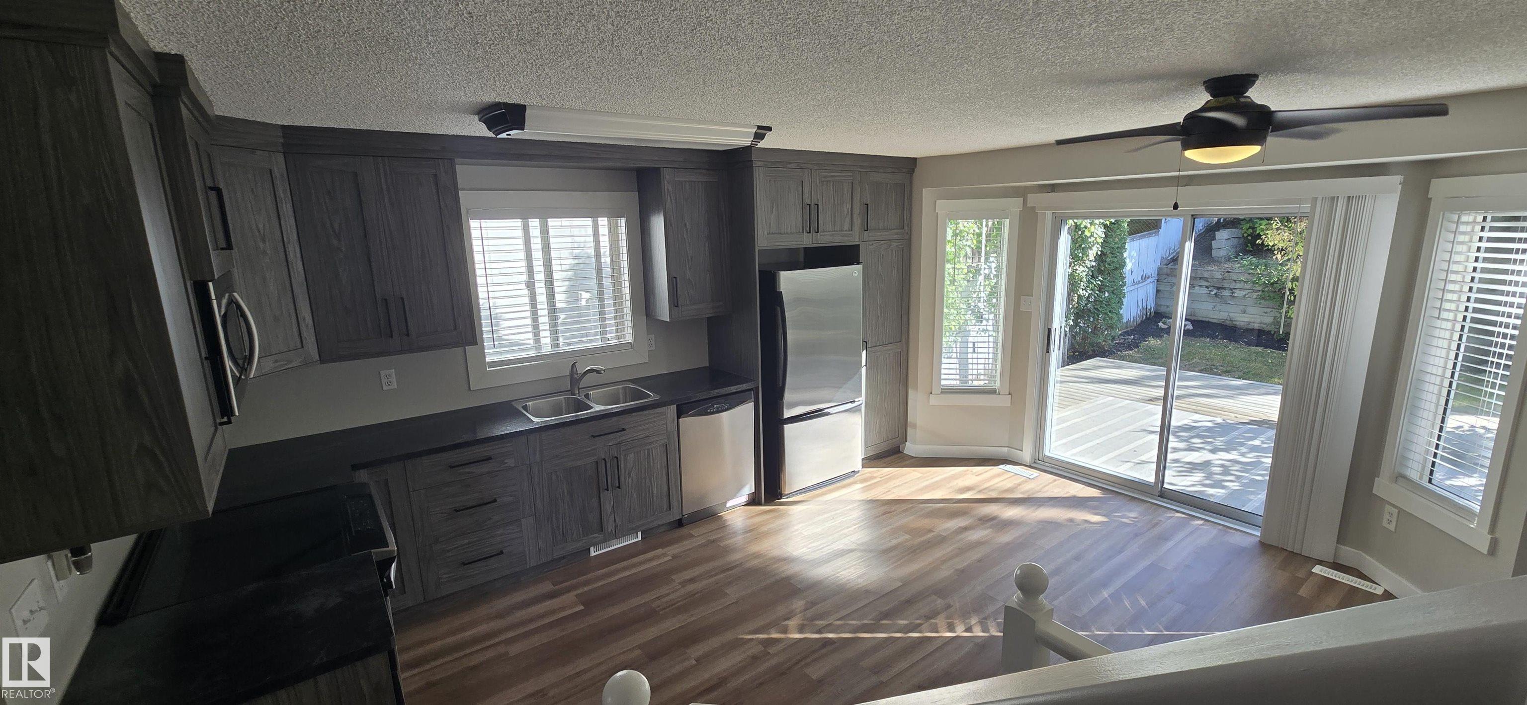 Fourth View of 42 BLUEBERRY Crescent, Clarkdale Meadows, Sherwood Park, Alberta, T8H 1P6