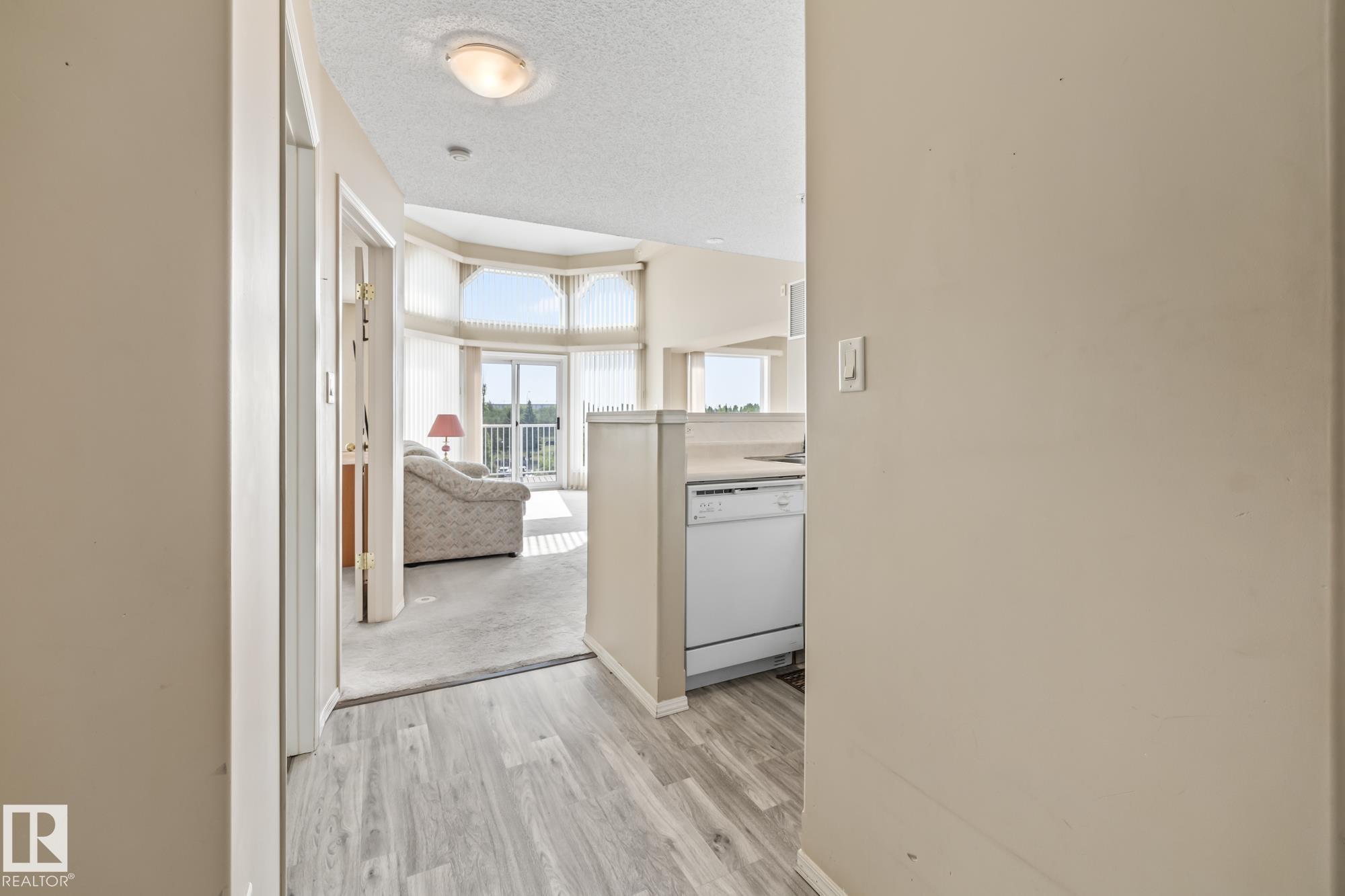 Second View of 500 182 HADDOW Close, Haddow, Edmonton, Alberta, T6R 2V1