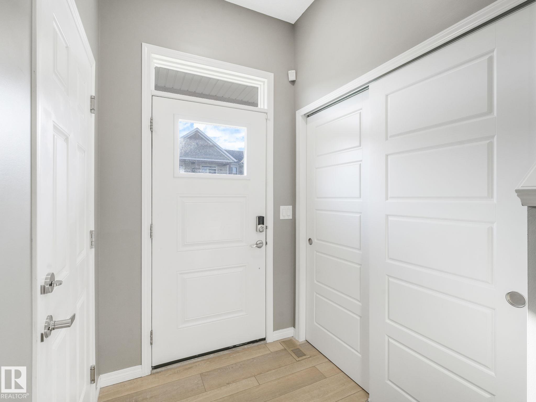 Fifth View of 1631 203 Street, Stillwater, Edmonton, Alberta, T6M 1K7