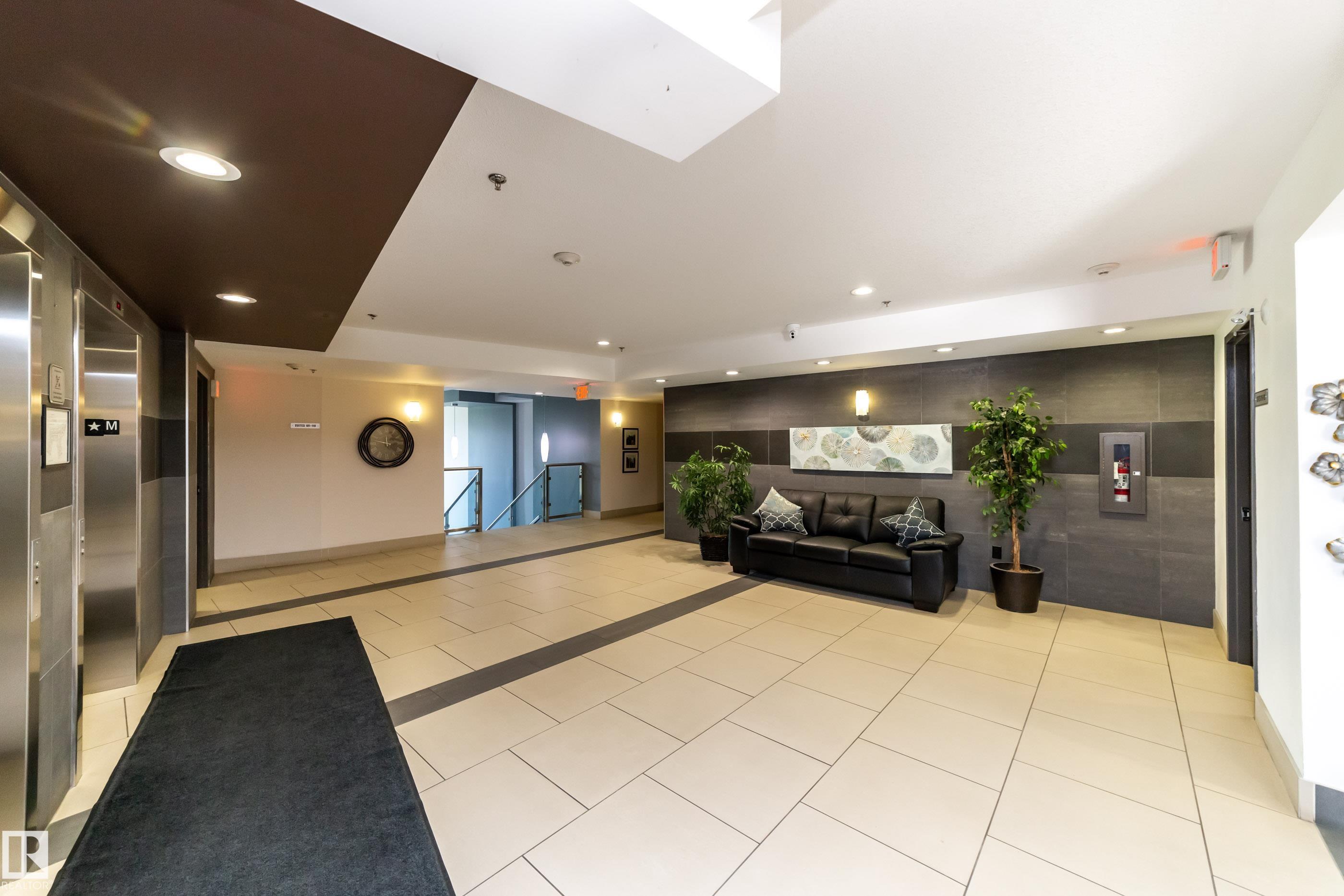 Fifth View of 210 35 STURGEON Road, Braeside, St. Albert, Alberta, T8N 0E8