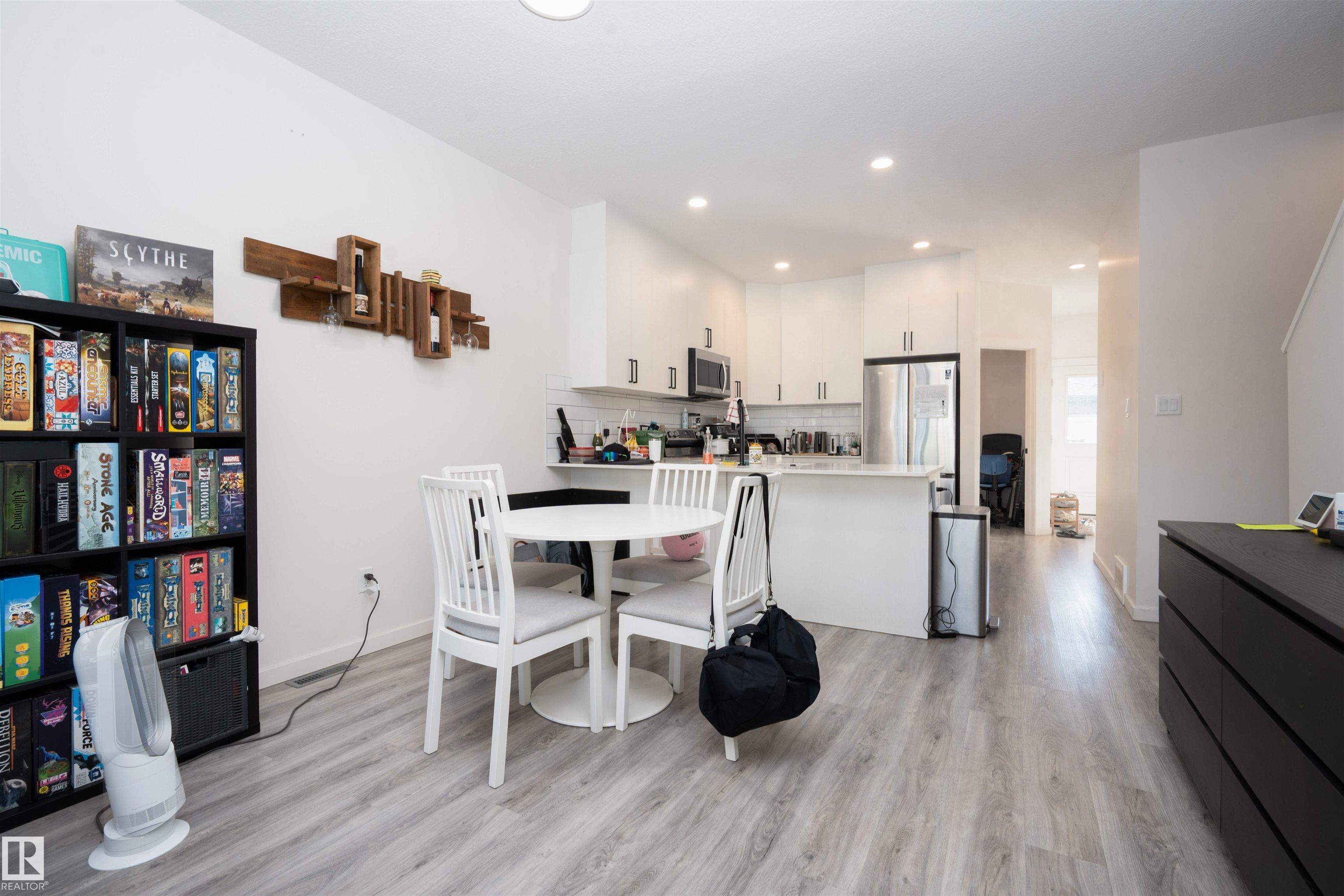 Third View of 1235 PODERSKY Wynd, Paisley, Edmonton, Alberta, T6W 4W3