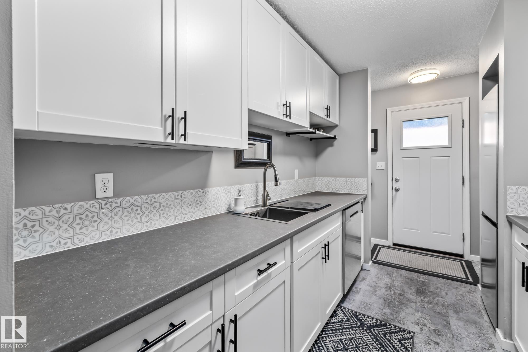 Second View of 13253 47 Street, Sifton Park, Edmonton, Alberta, T5A 3L5